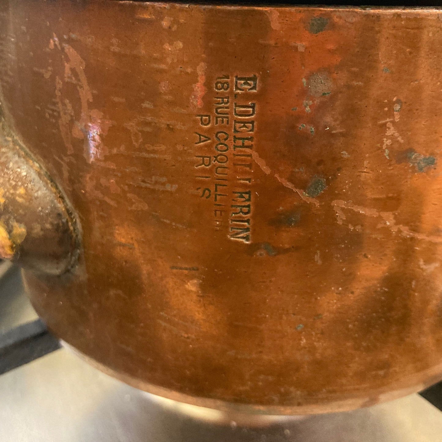 Dehillerin, ancienne casserole en cuivre étamé.