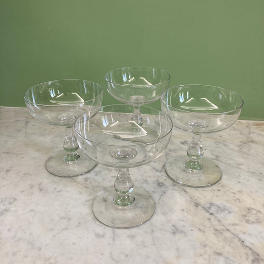 4 Coupes à champagne en cristal de Baccarat vers 1900