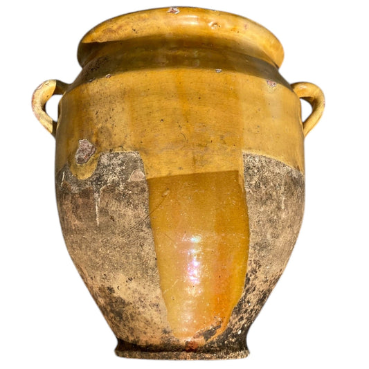 pot jaune en terre cuite vernissée