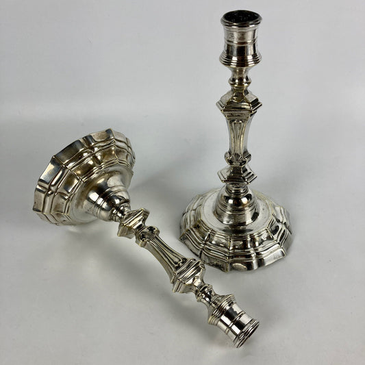 Paire de bougeoirs régence xviii ème bronze argenté