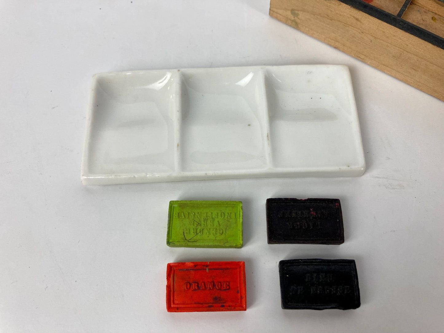 Ancien coffret de campagne voyage aquarelle 1900 boite aquarelliste