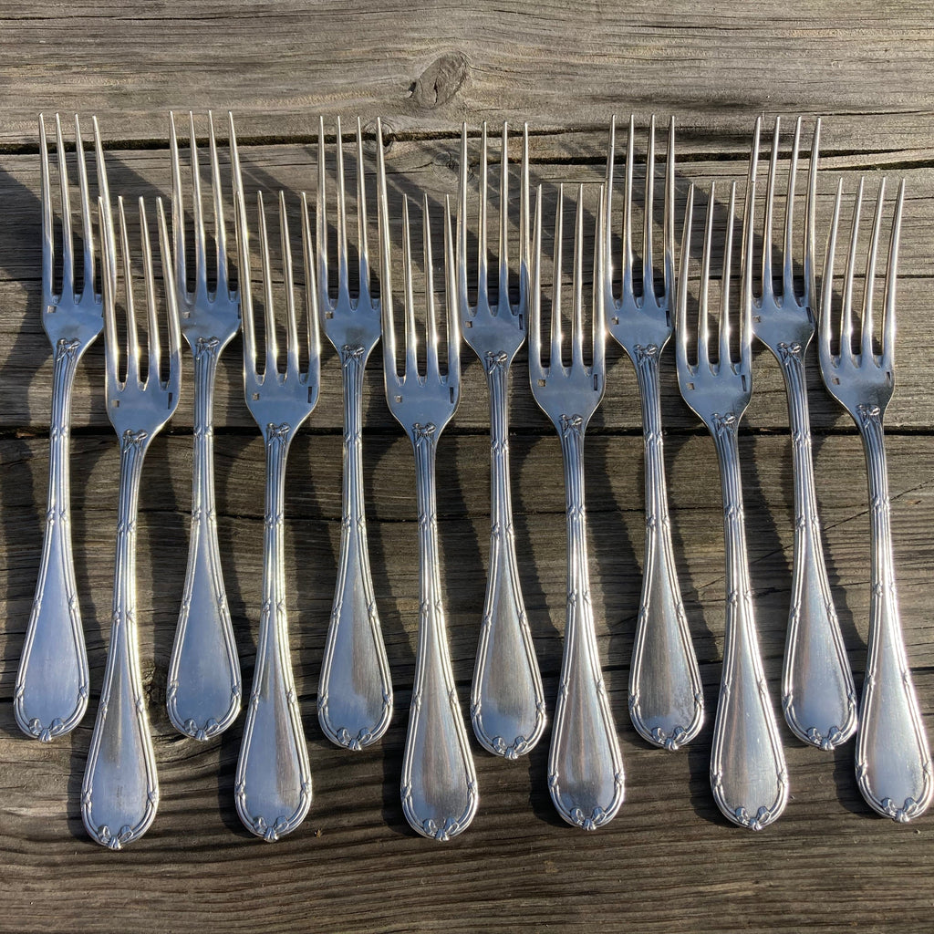 Couverts Christofle rubans croisés