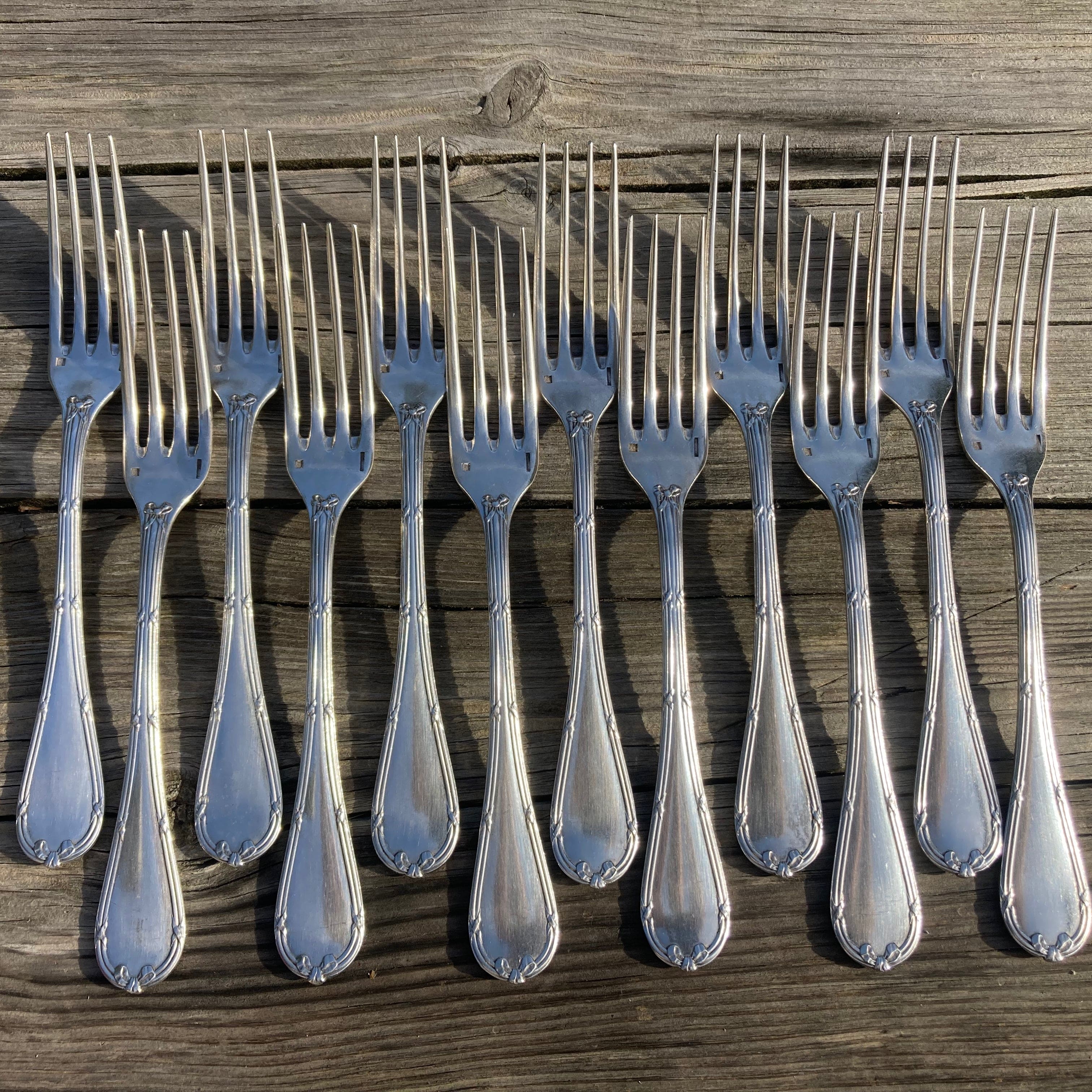 Couverts Christofle rubans croisés