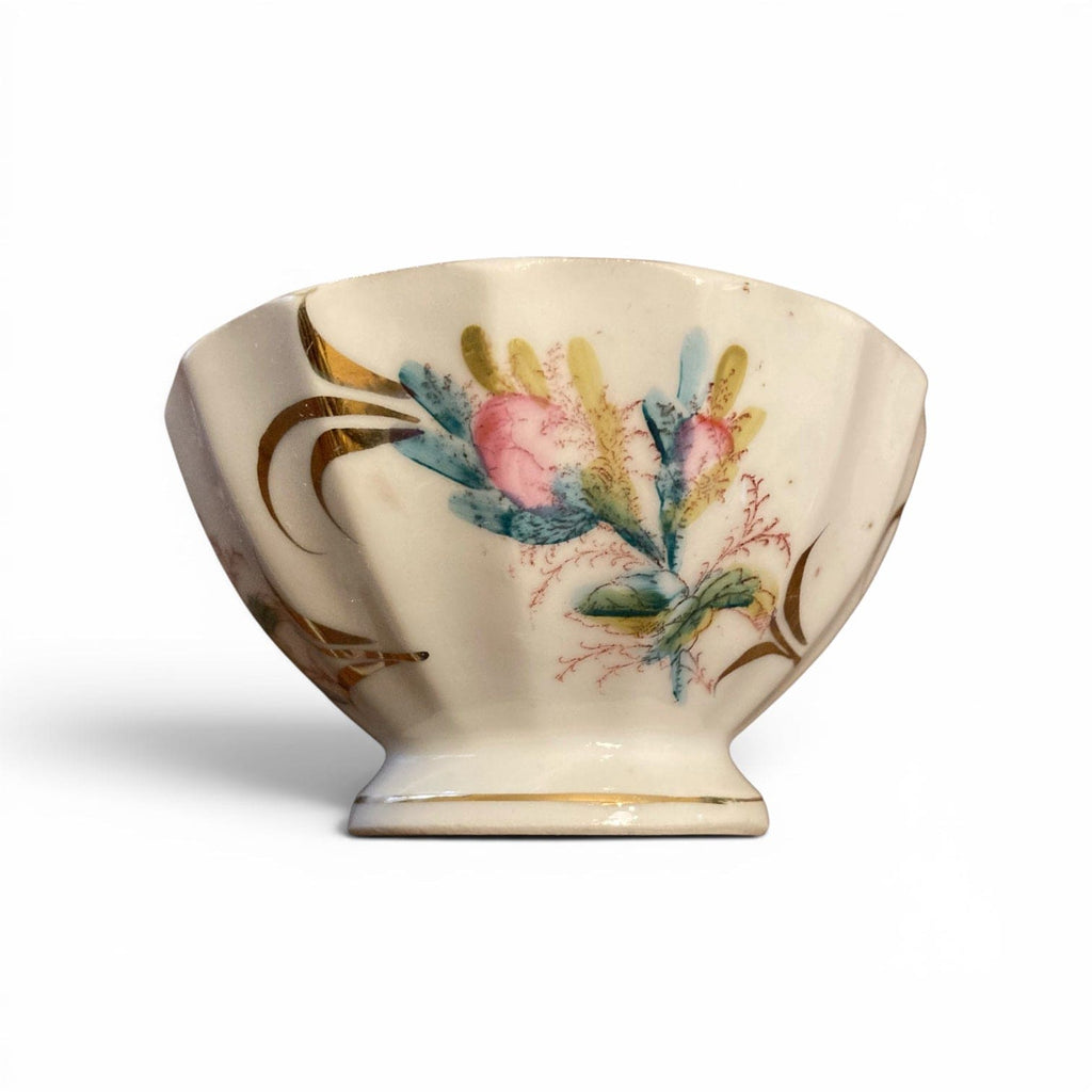 4 Bols porcelaine anciens décor de fleurs