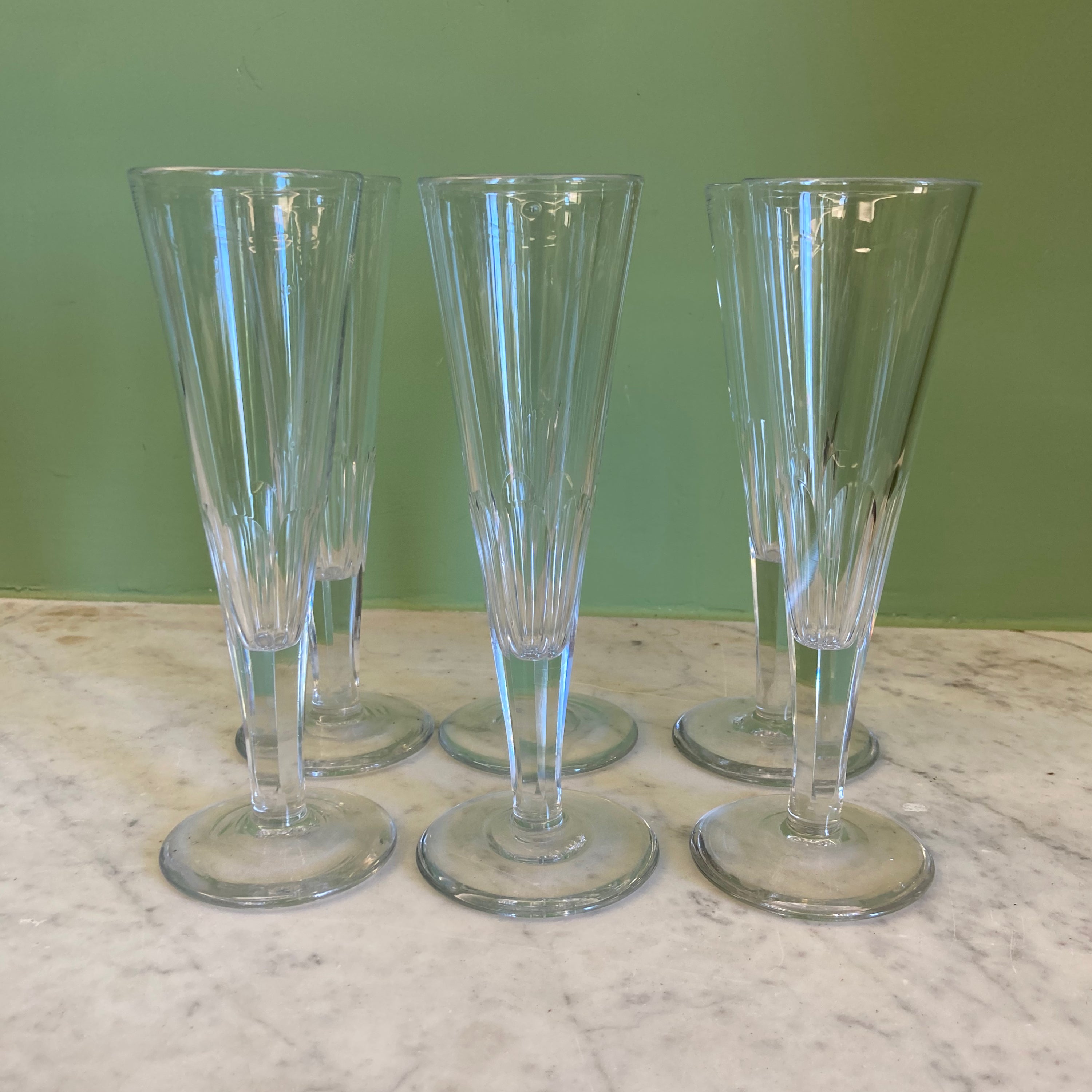 6 flûtes en cristal taillé de Baccarat fin 19ème.