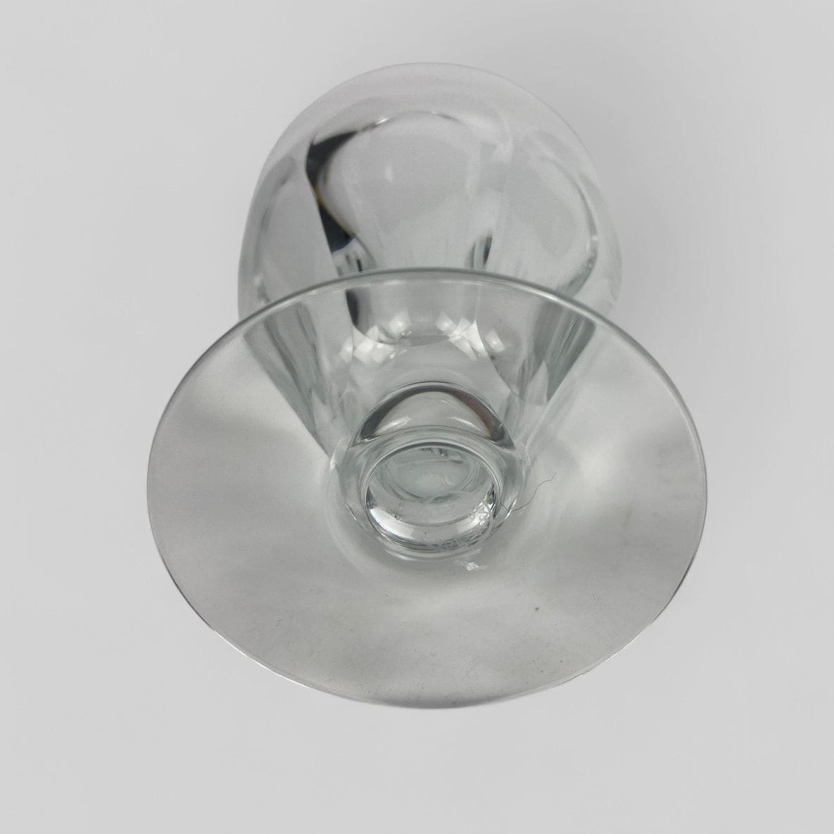 Ancien verre en vin en cristal de Baccarat modèle Talleyrand