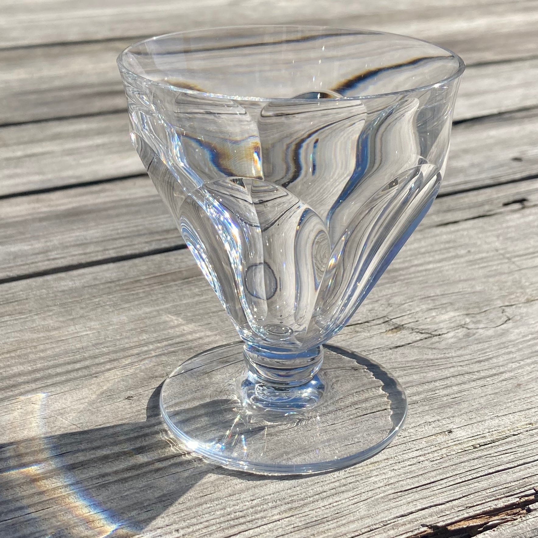 Ancien verre en vin en cristal de Baccarat modèle Talleyrand