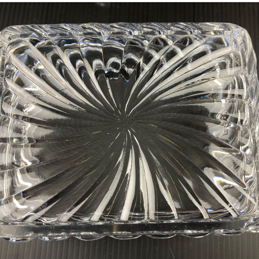 Baccarat boite à sardines en cristal moulé