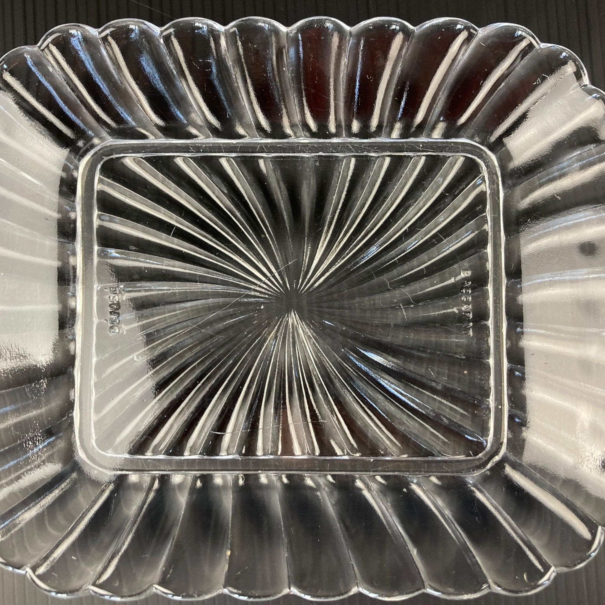 Baccarat boite à sardines en cristal moulé