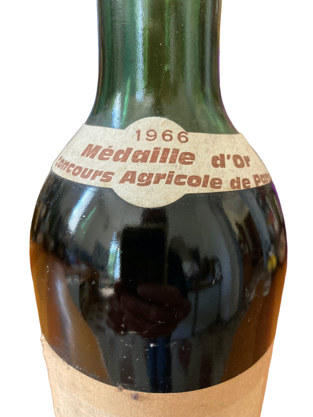Vin ancien Saint Estèphe Chateau de la tour de marbuzet 1966