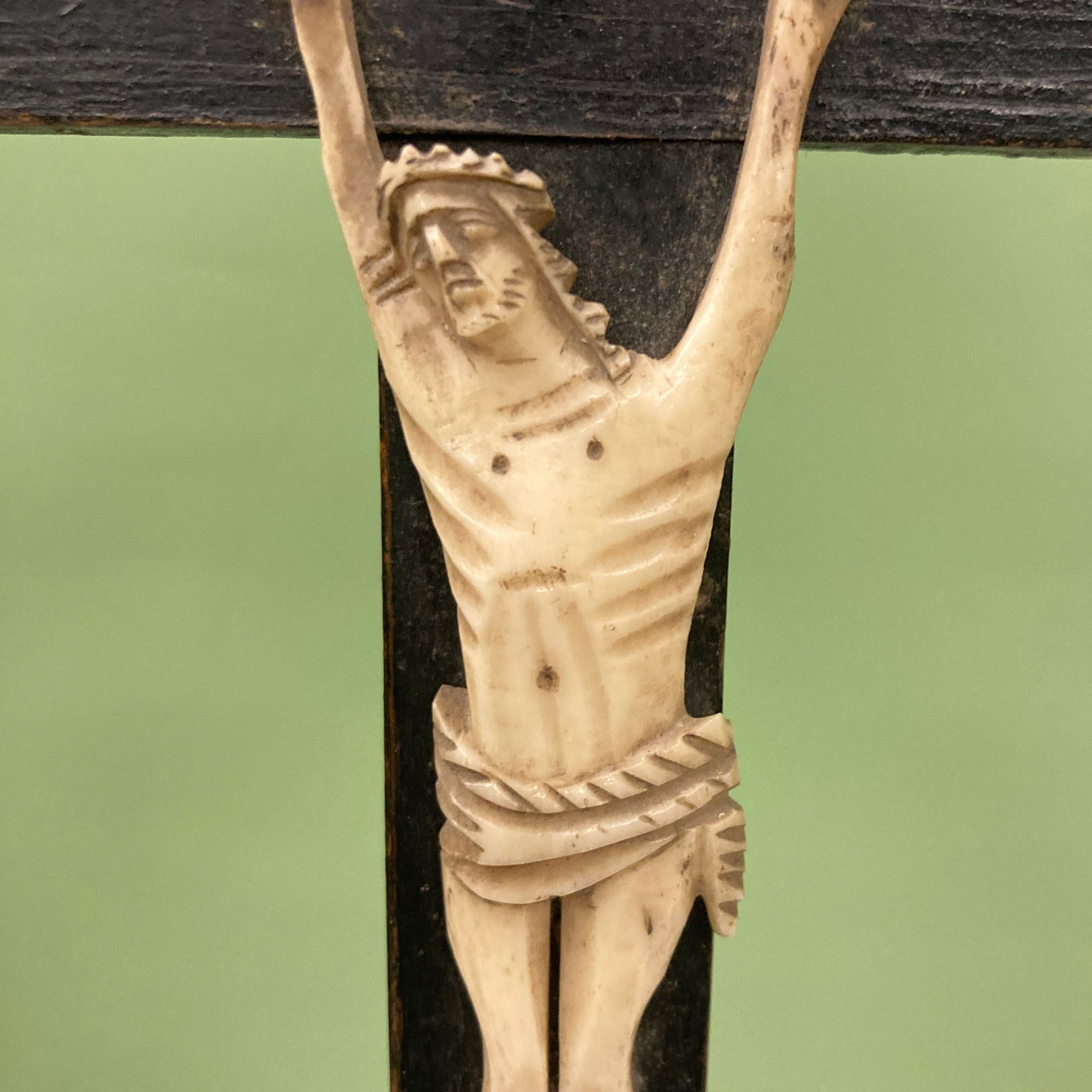 Ancien Christ d' autel en os Janséniste