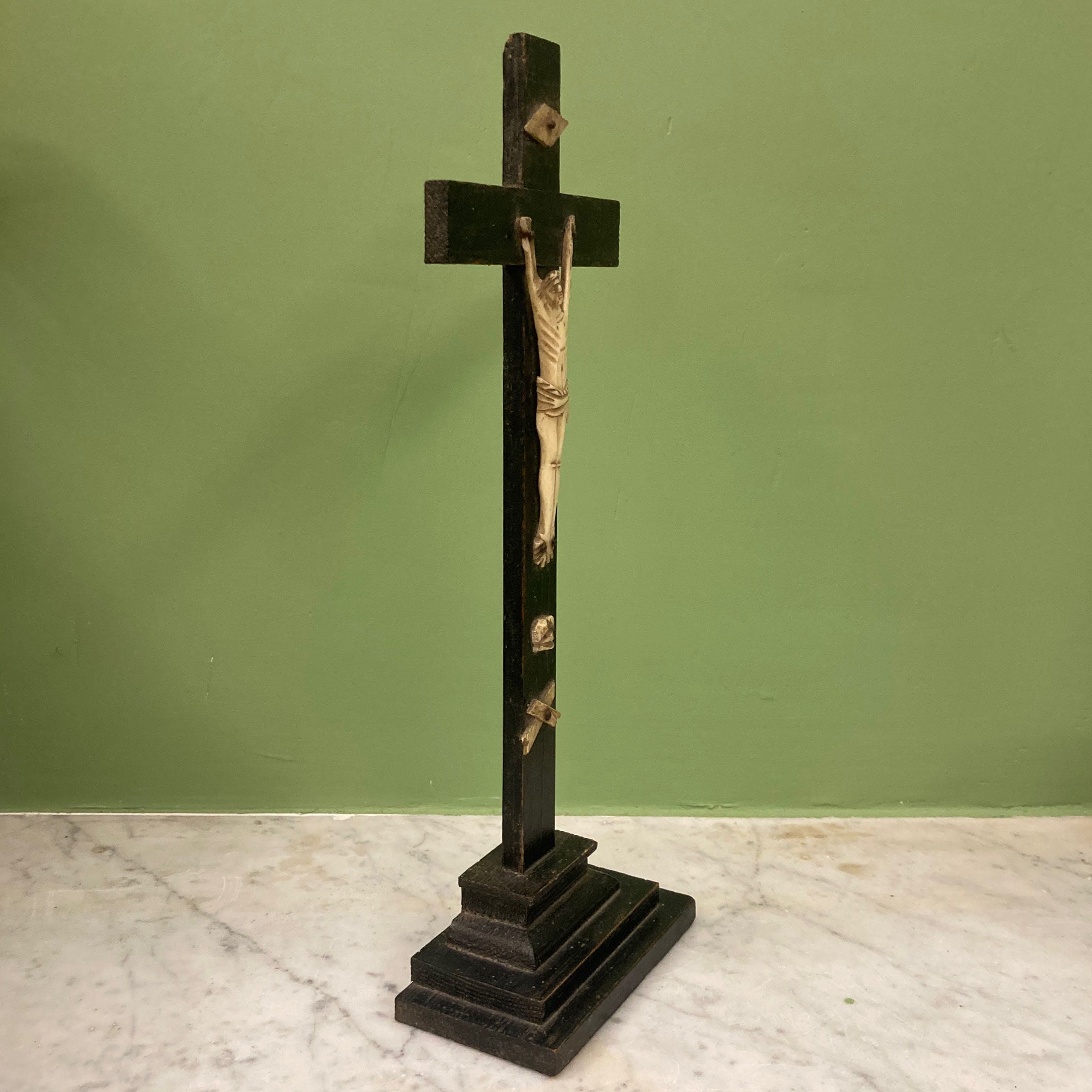 Ancien Christ d' autel en os Janséniste