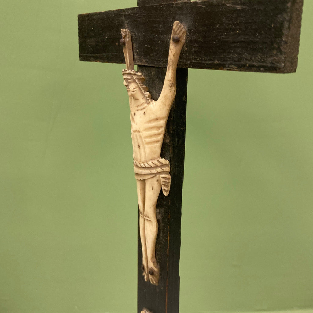 Ancien Christ d' autel en os Janséniste