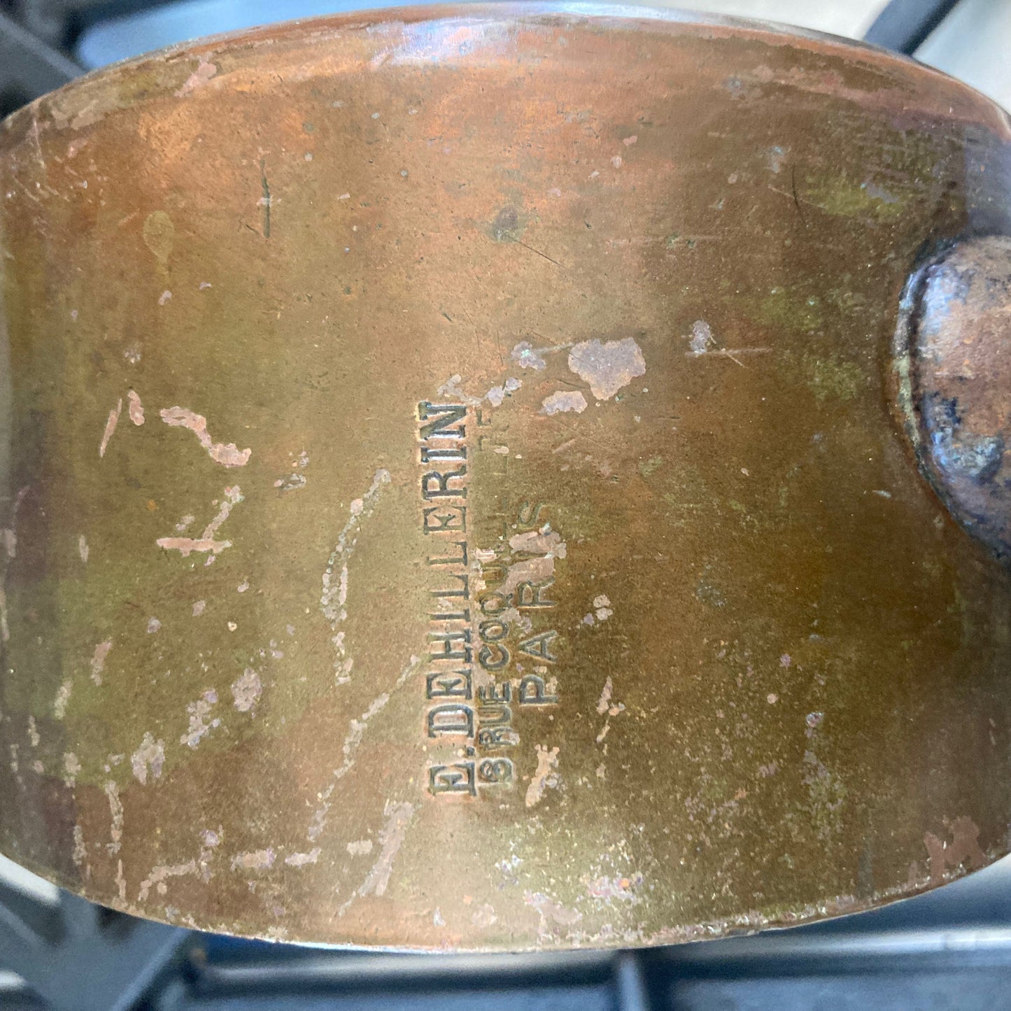 Ancienne casserole en cuivre étamé de marque Dehillerin