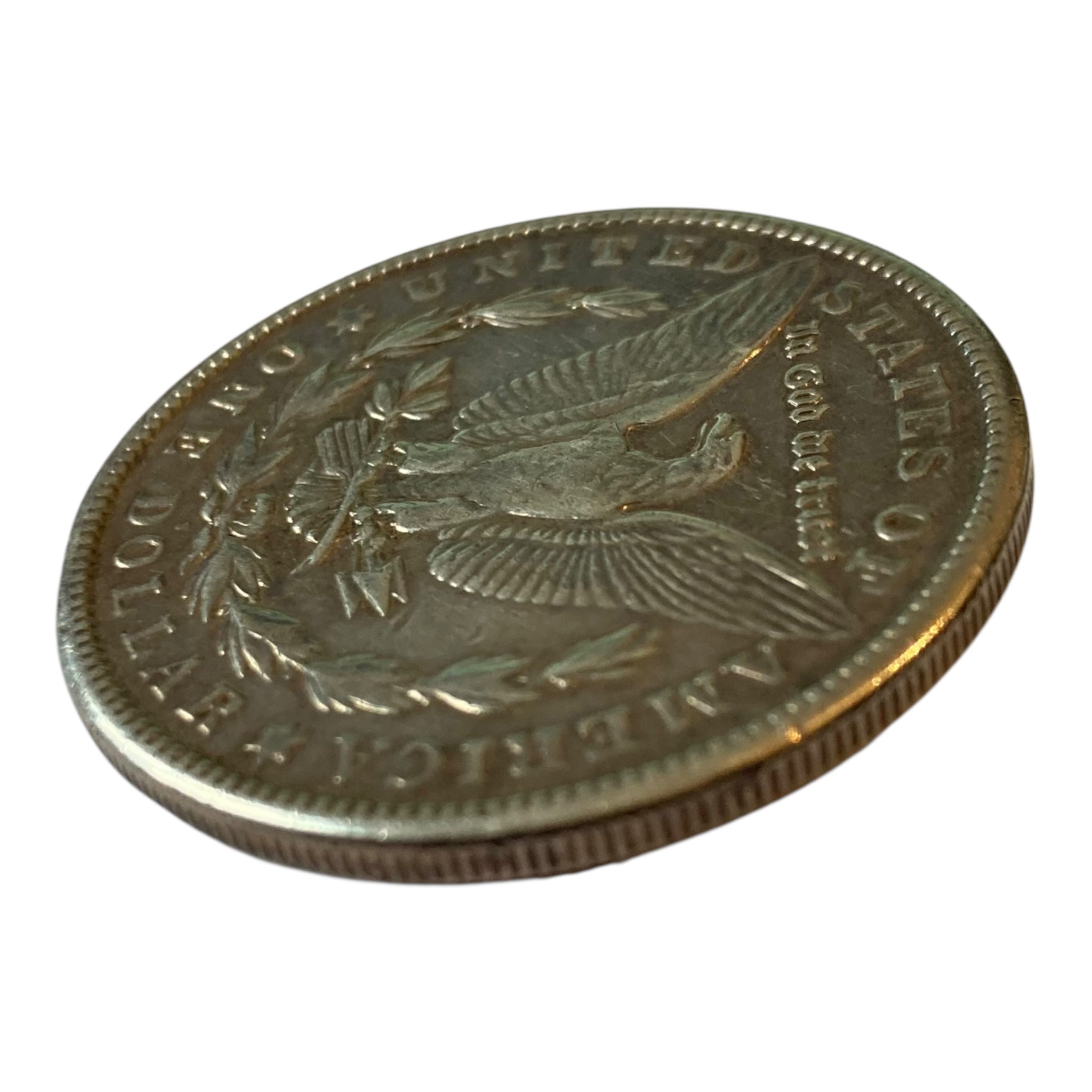 Broche avec pièce de 1$