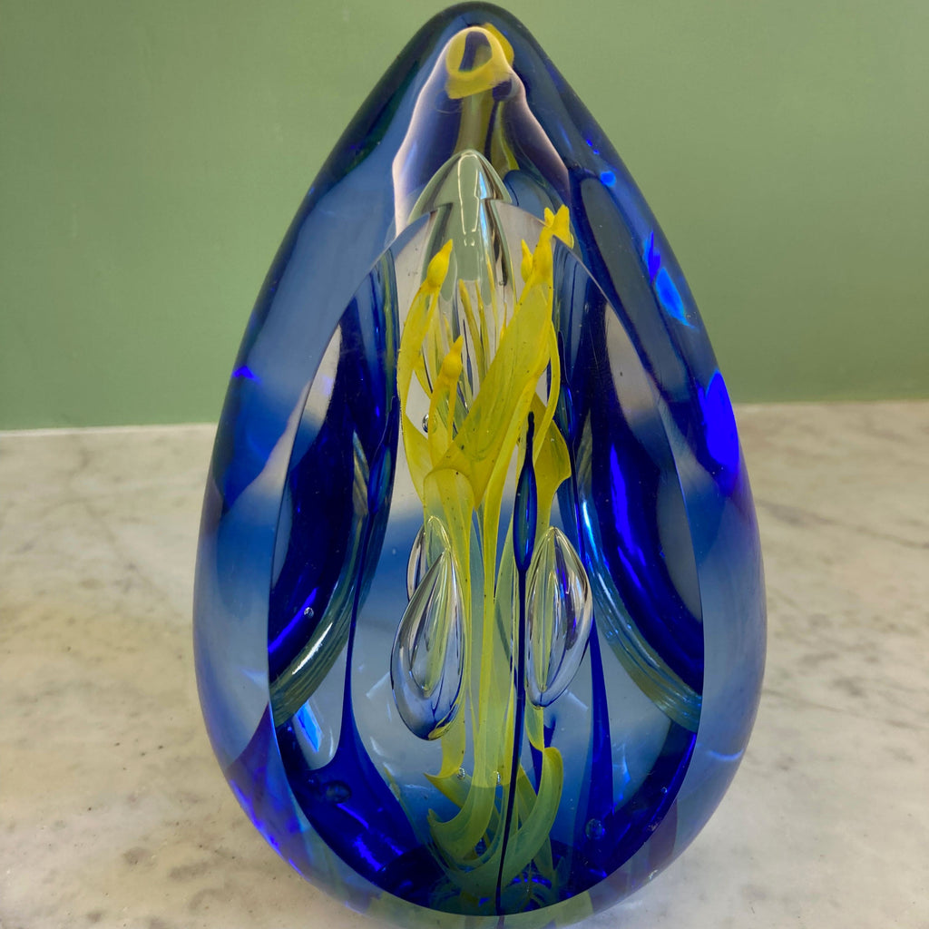 Presse papier en verre soufflé de Remigijus Kriukas dit Remis