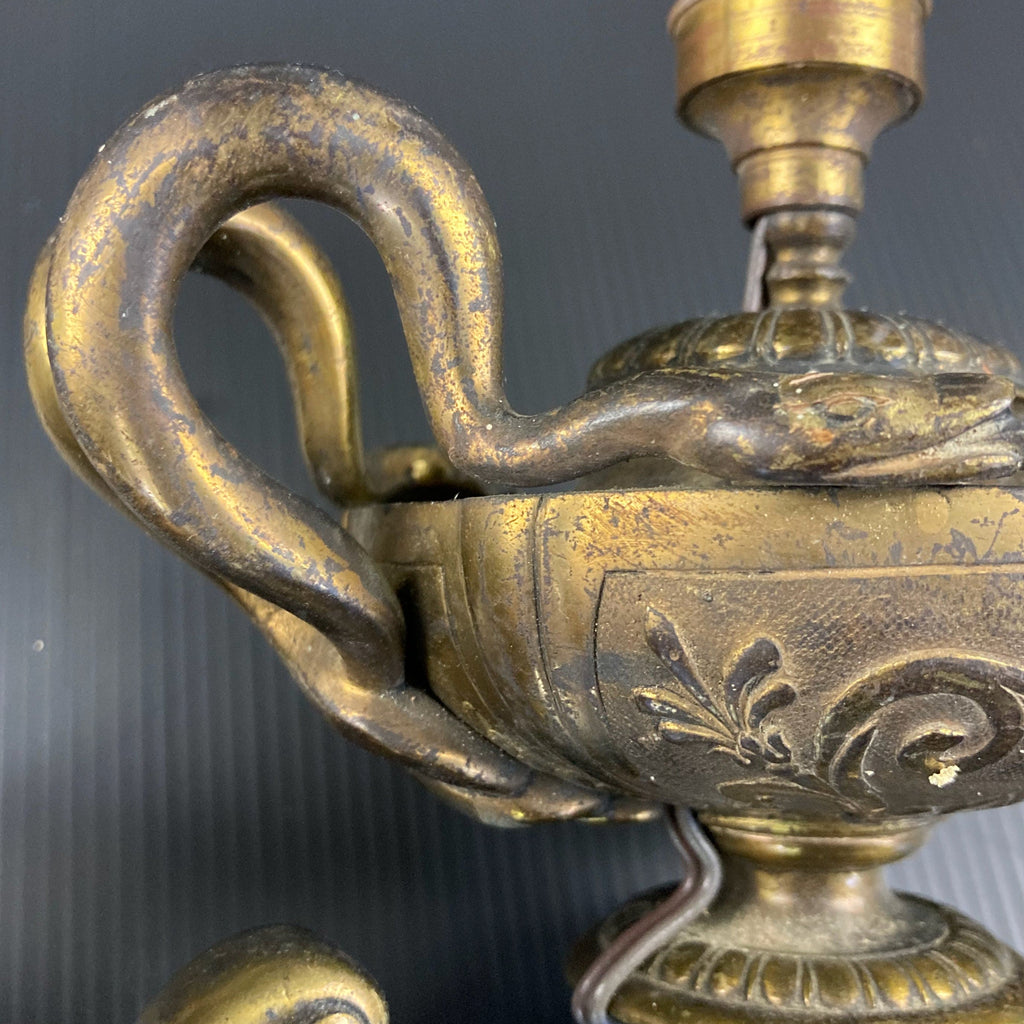 applique murale en bronze forme antique