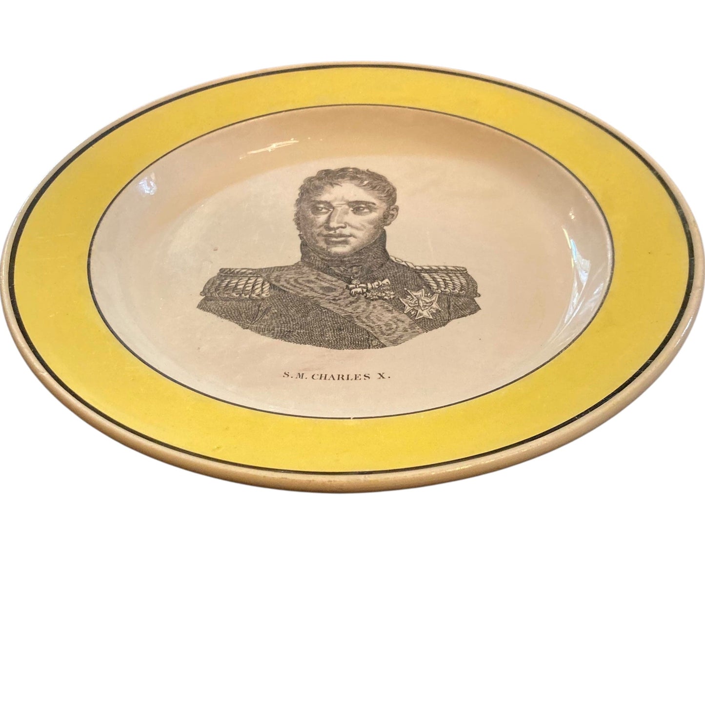 Assiette de la Manufacture de Montereau représentant Charles X