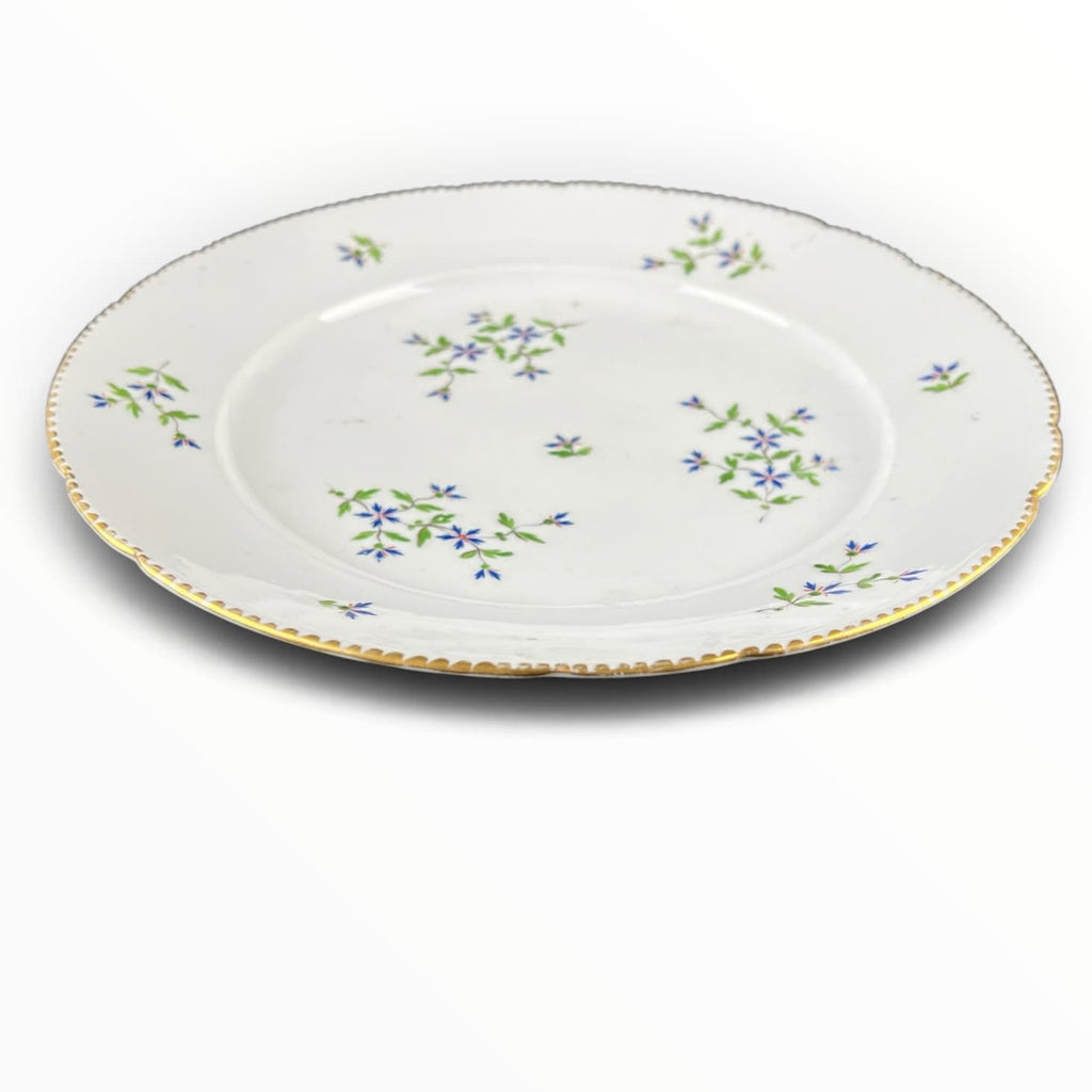Assiette en porcelaine de Bordeaux XVIIIe siècle. Décor aux barbeaux.