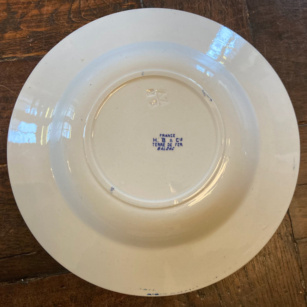 12 assiettes creuse en faience de choisy le roi décor Balzac