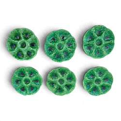 Suite de 6 assiettes à huîtres Foucard Jourdan Vallauris en céramique émaillée verte, décor vintage Vallauris à six compartiments.