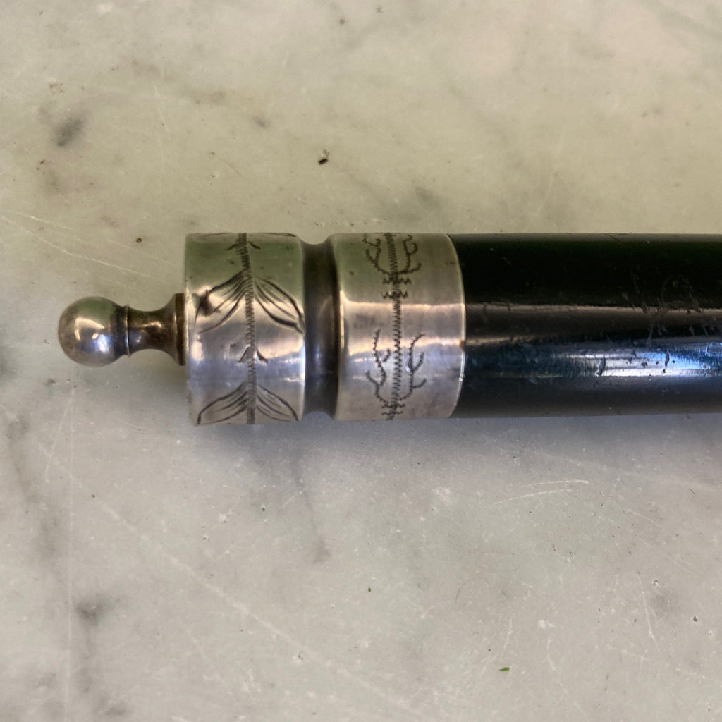 Baguette de chef de la fanfare de Castets au 19ème en ébène et argent.
