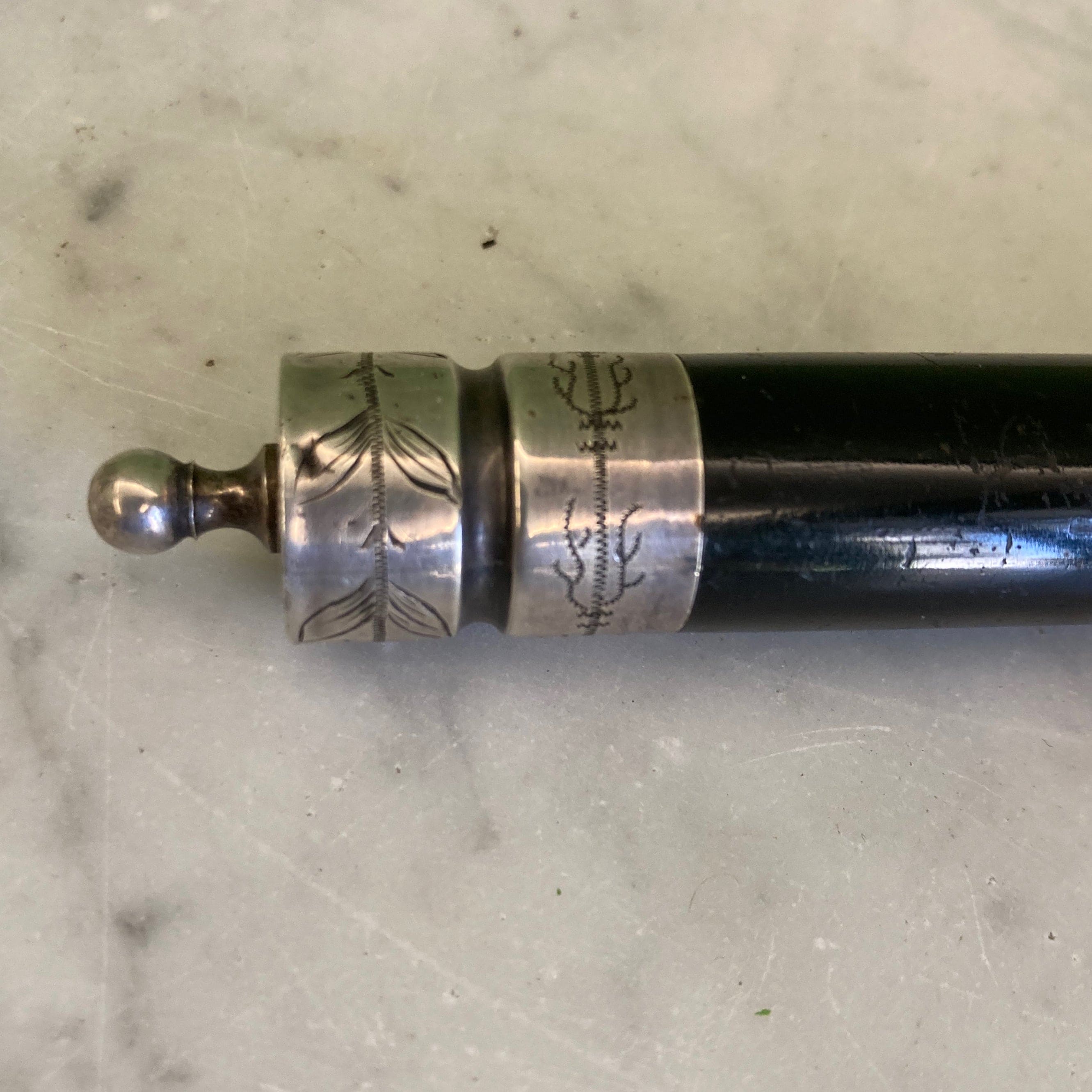 Baguette de chef de la fanfare de Castets au 19ème en ébène et argent.