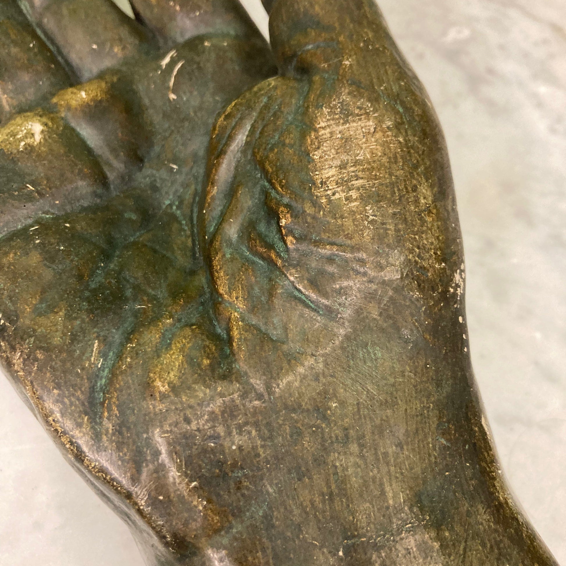 Moulage en plâtre de la main d' Honoré de Balzac vers 1900.