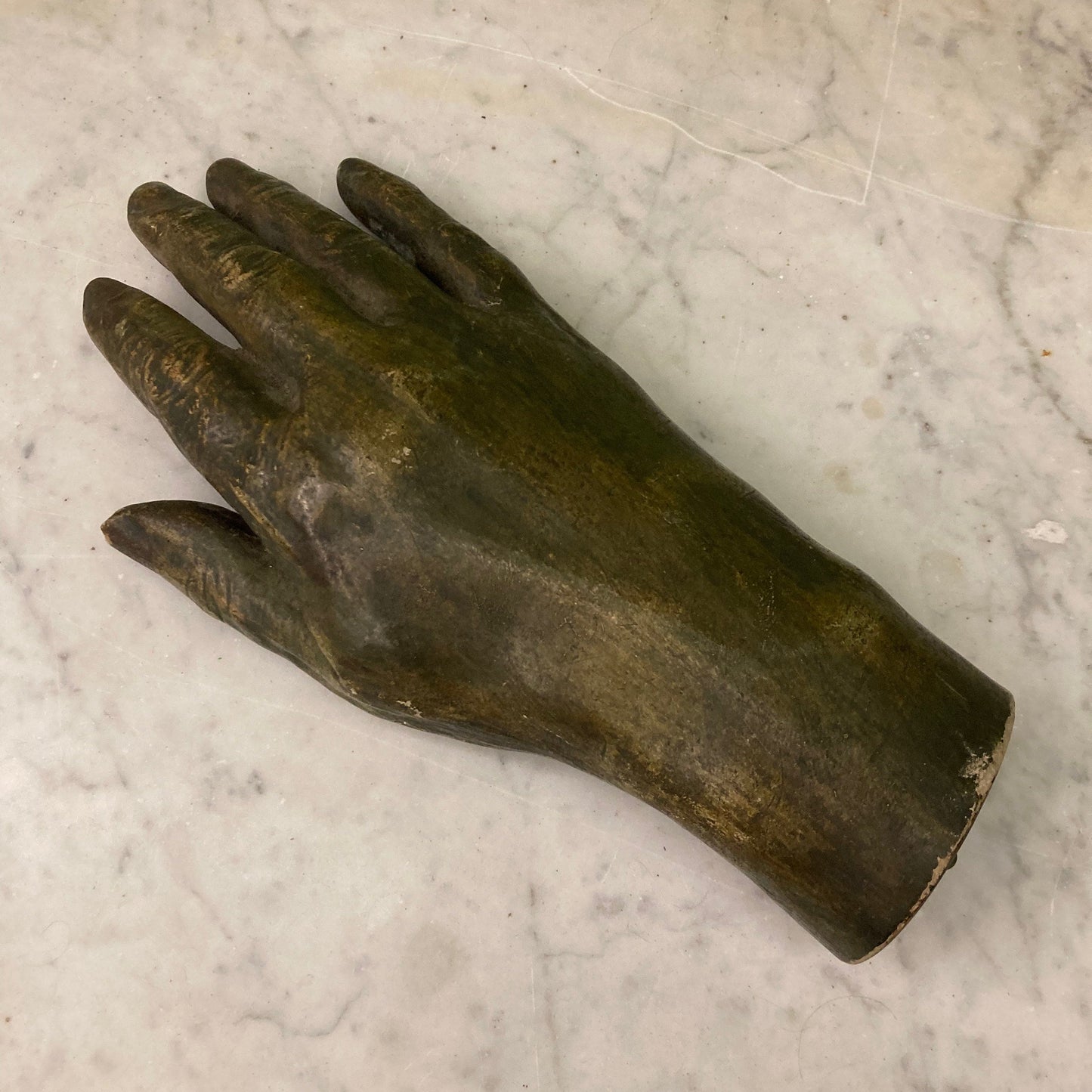 Moulage en plâtre de la main d' Honoré de Balzac vers 1900.