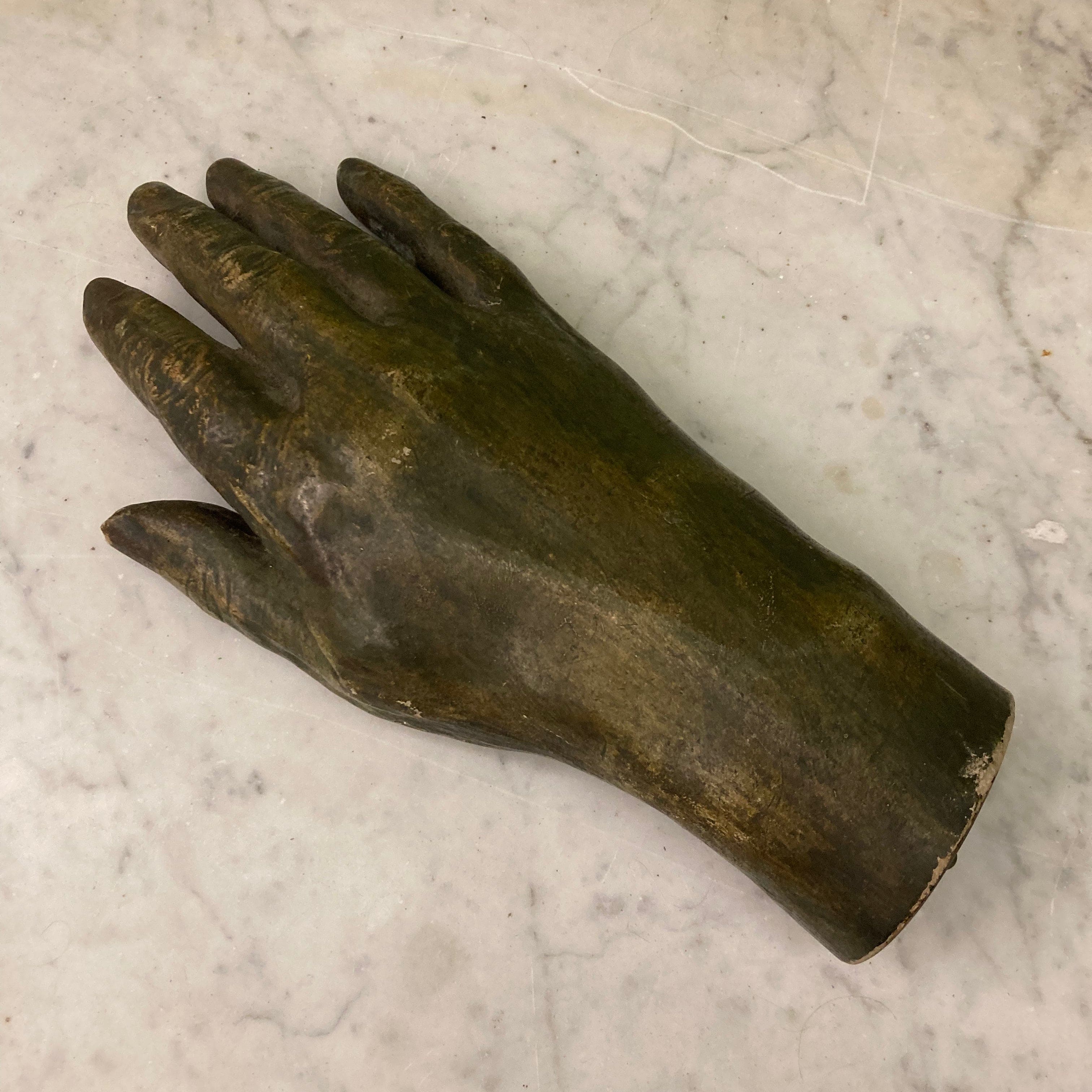 Moulage en plâtre de la main d' Honoré de Balzac vers 1900.