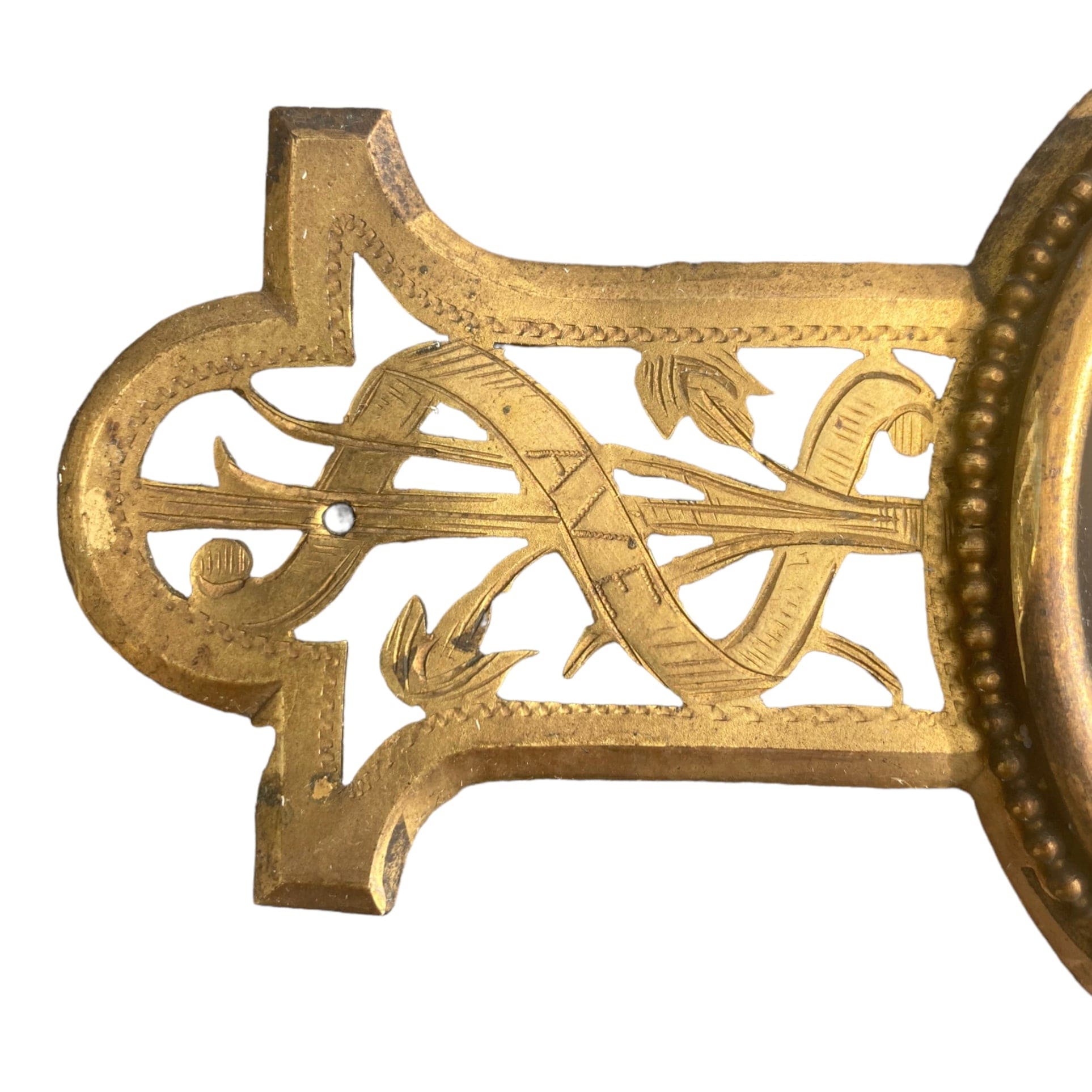 ancien bénitier Christ en médaillon