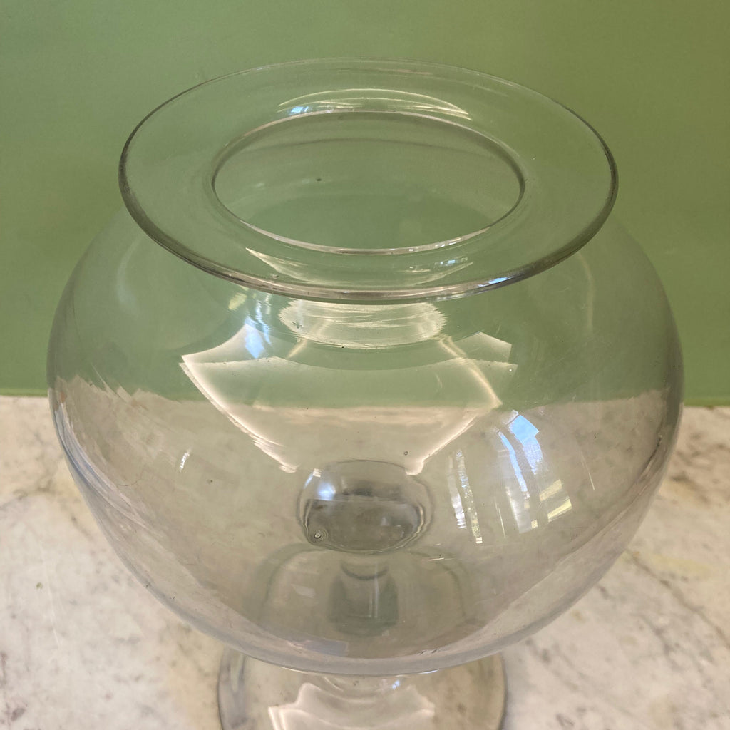 Bocal à sangsues en verre soufflé.