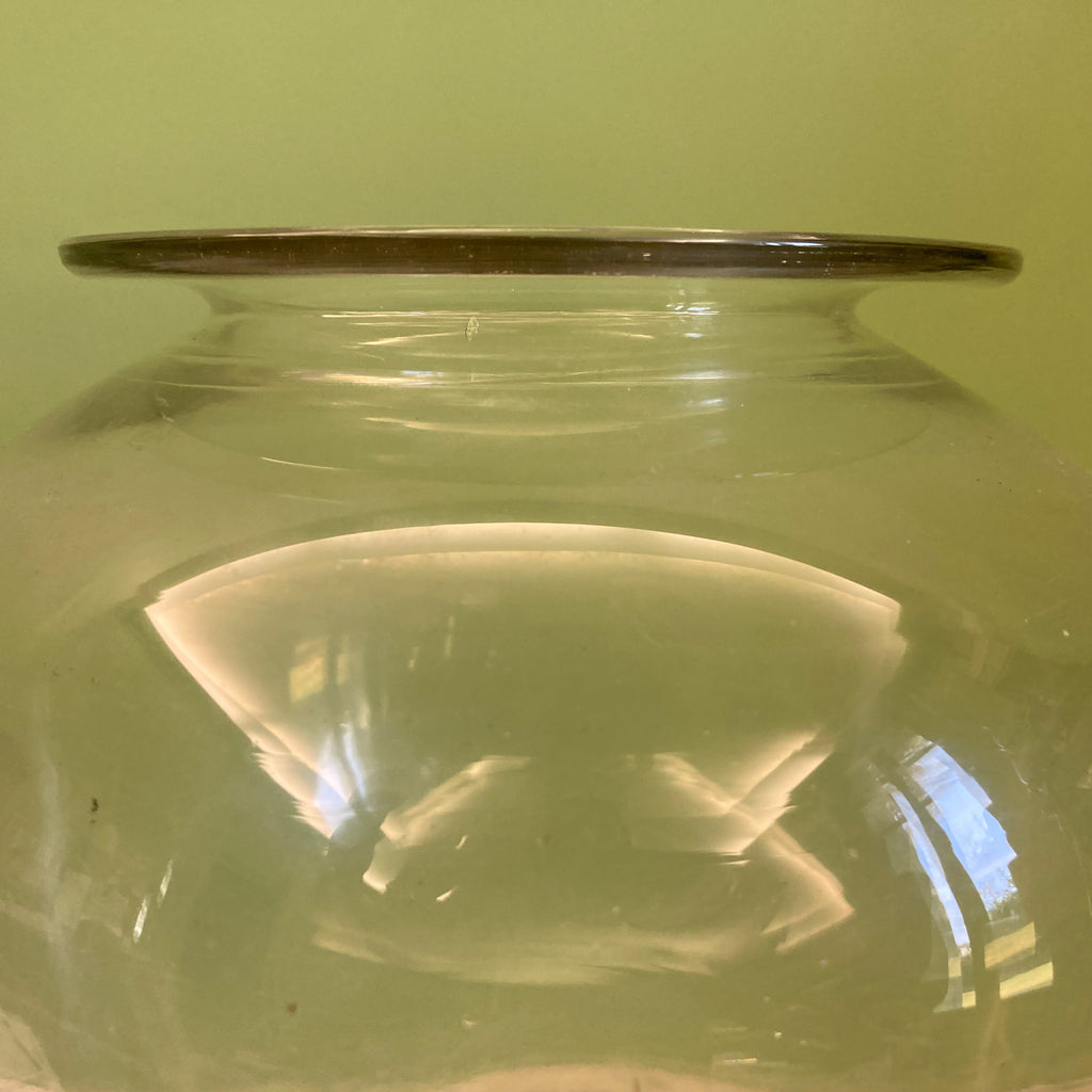 Bocal à sangsues en verre soufflé.