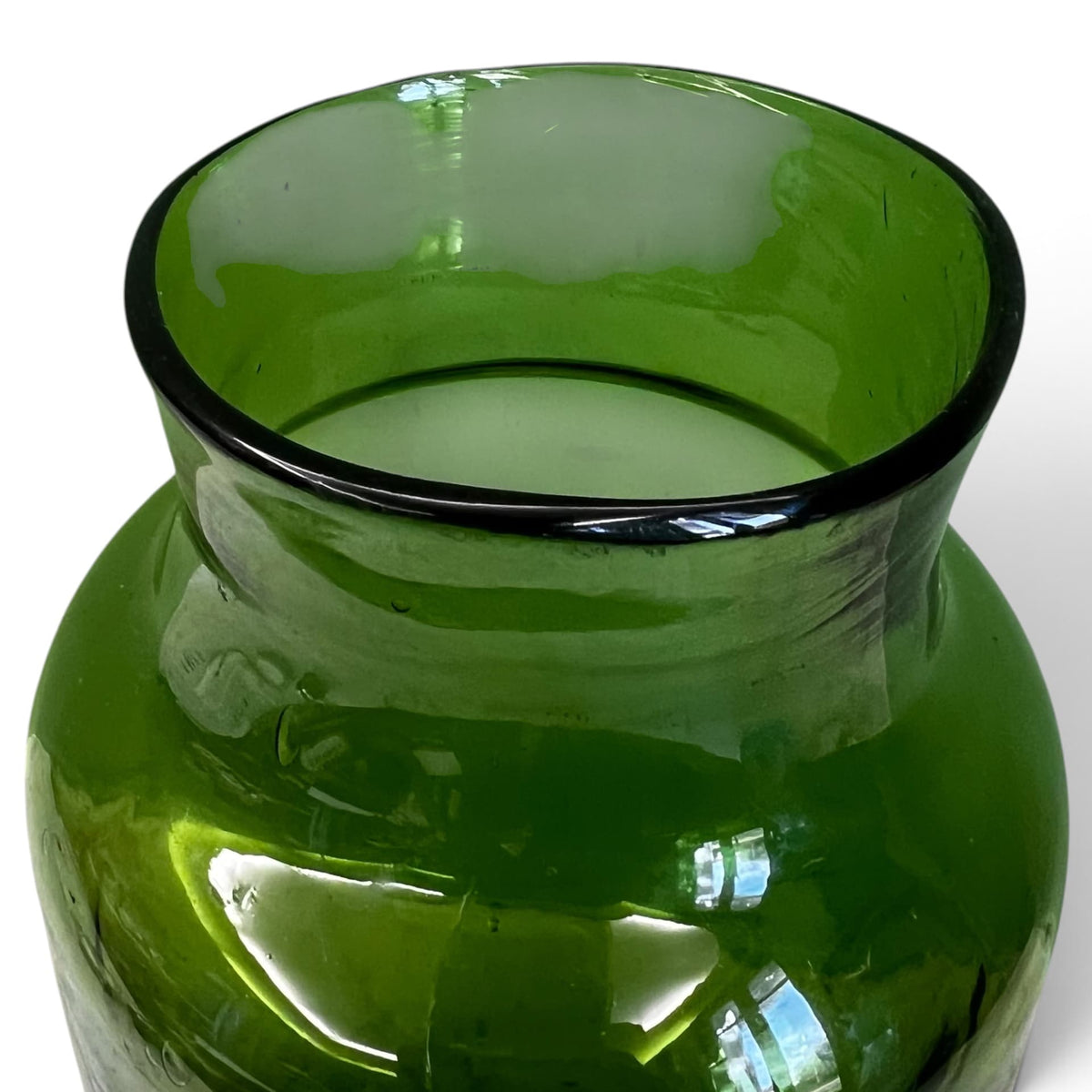 Ancien bocal en verre soufflé début 19e siècle de couleur verte.