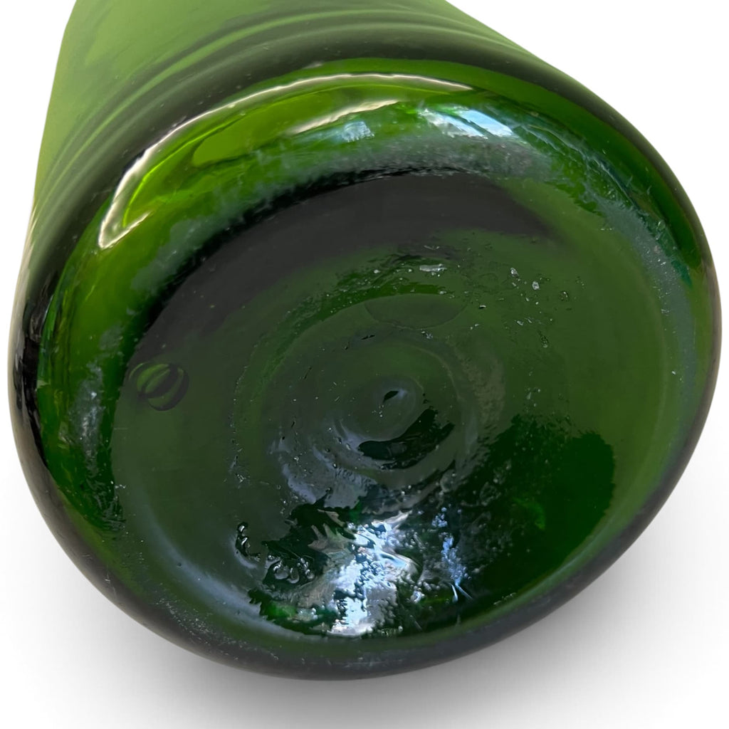 Ancien bocal en verre soufflé début 19e siècle de couleur verte.