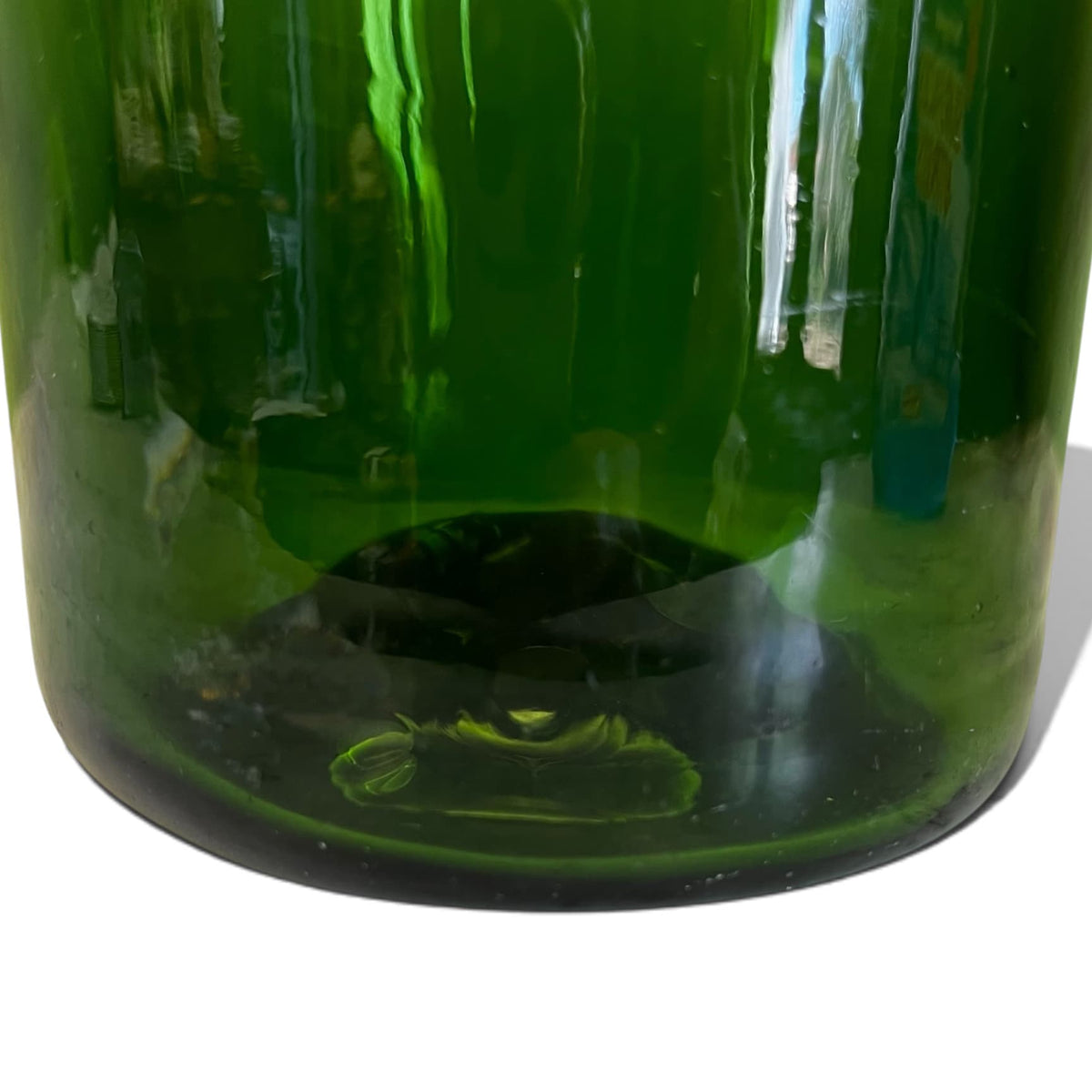 Ancien bocal en verre soufflé début 19e siècle de couleur verte.