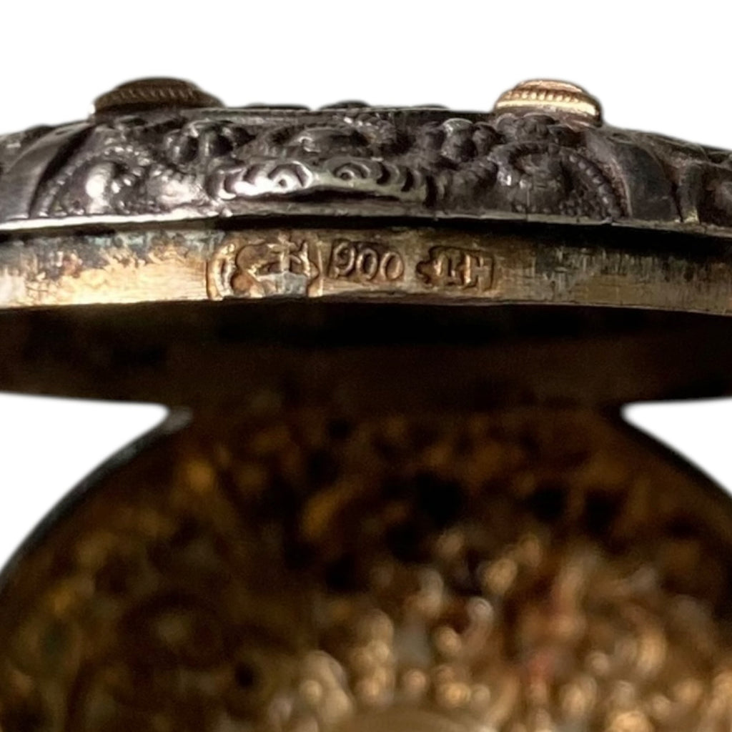 Boite à pilules en argent massif vers 1900