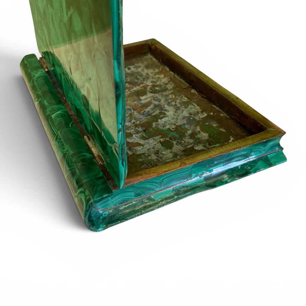 Boite à bijoux Russe en malachite fin 19ème en forme de livre.