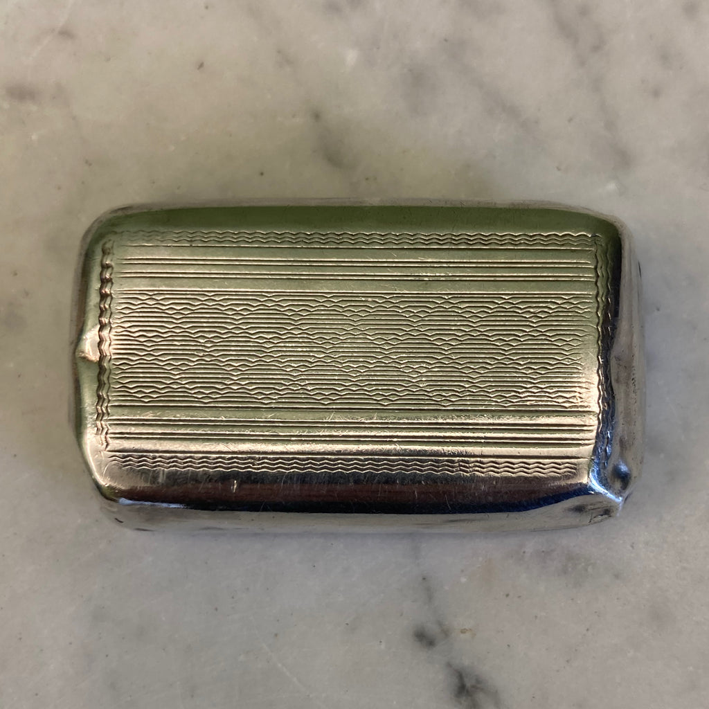 ancienne petite tabatière en argent massif