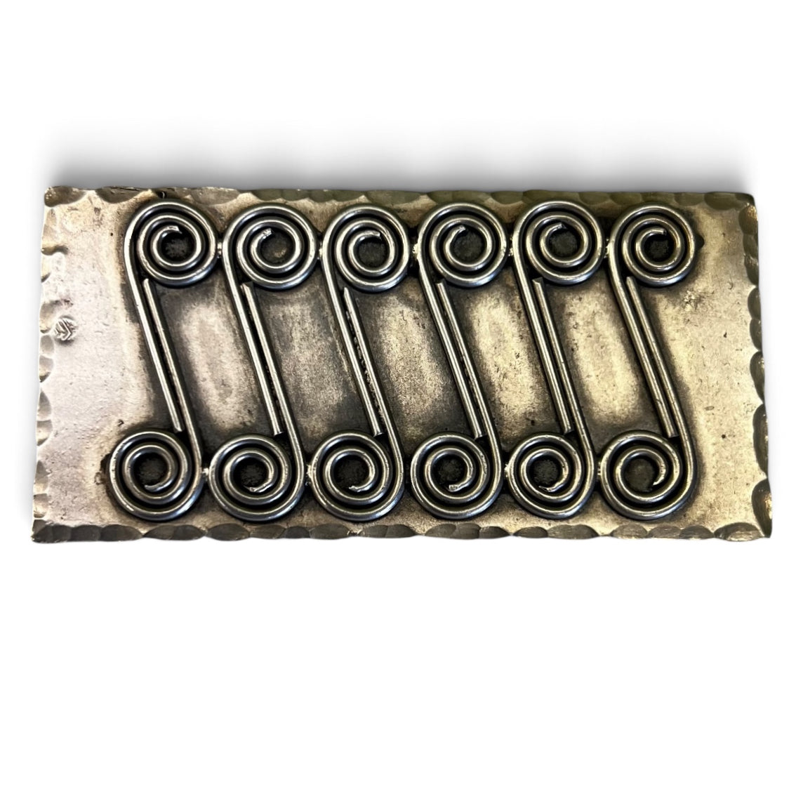 Broche moderniste en argent par Augis
