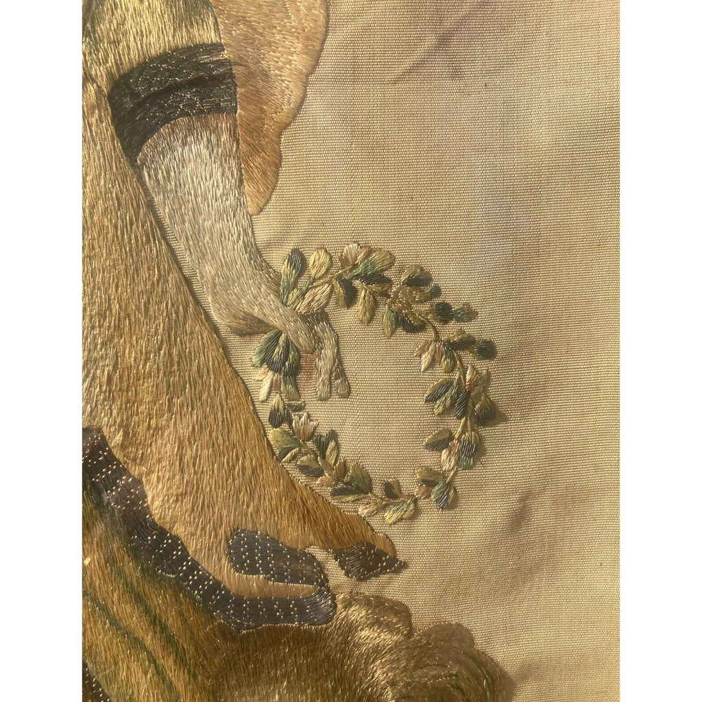 Broderie sur soie ancienne  allégorie de la Force