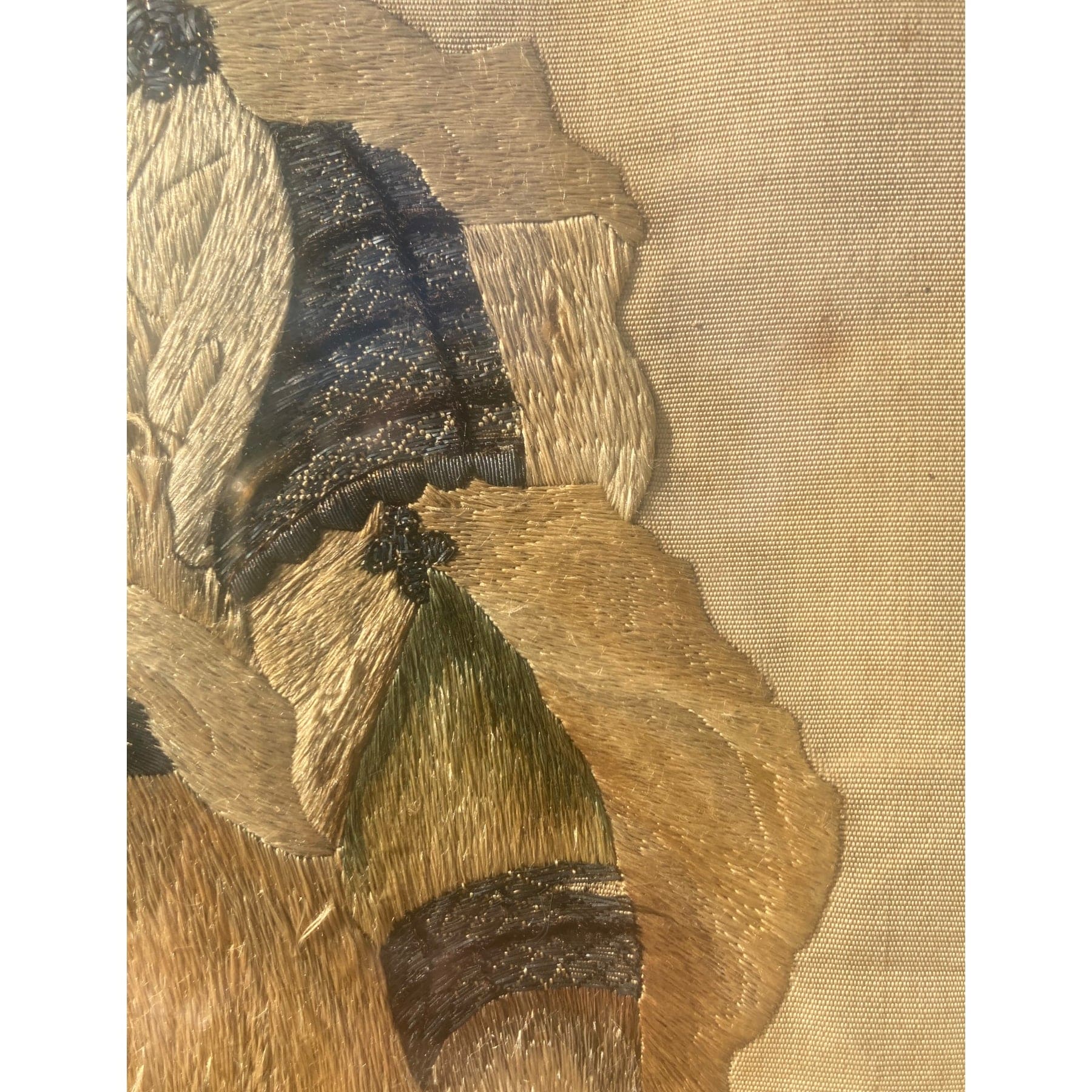 Broderie sur soie ancienne  allégorie de la Force