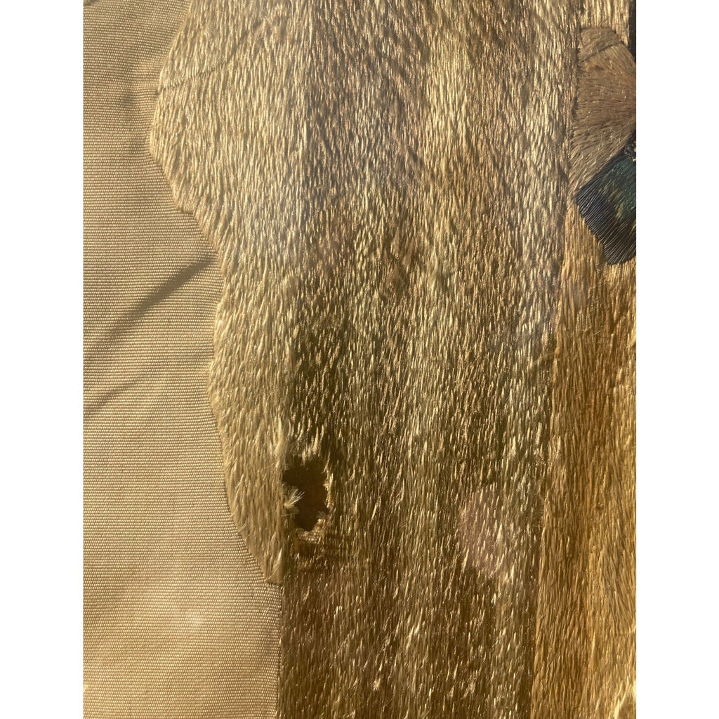 Broderie sur soie ancienne  allégorie de la Force