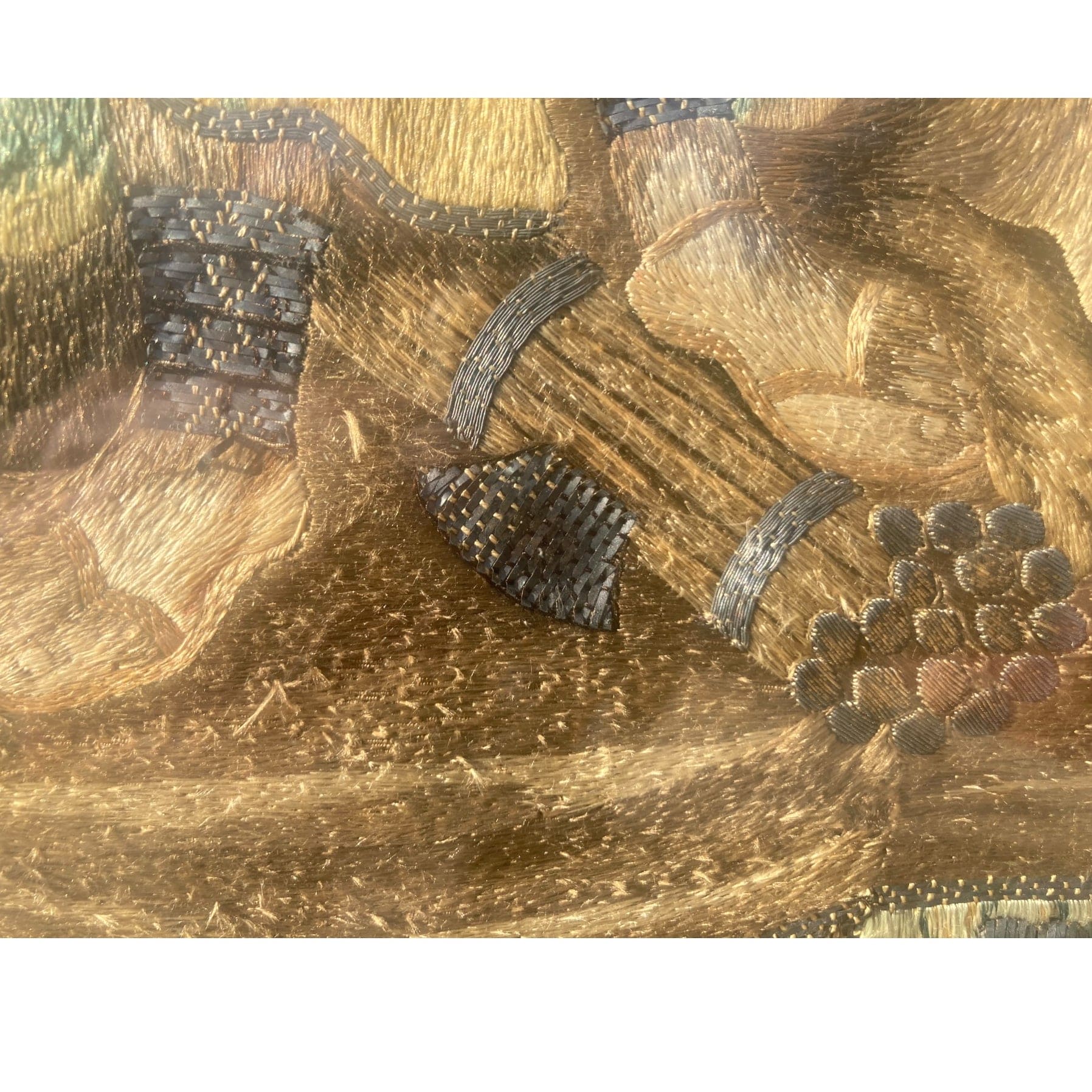 Broderie sur soie ancienne  allégorie de la Force