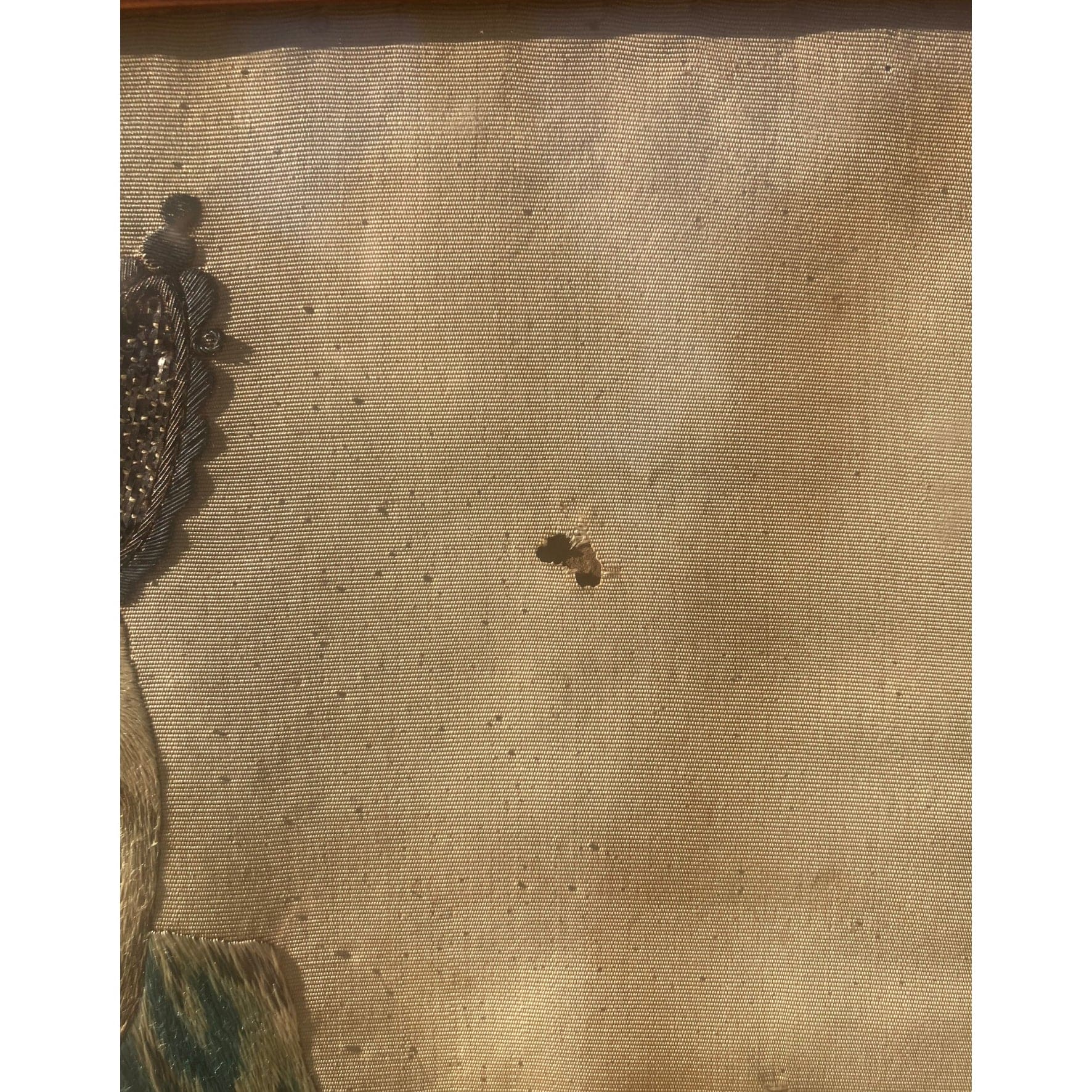 Broderie sur soie ancienne  allégorie de la prudence