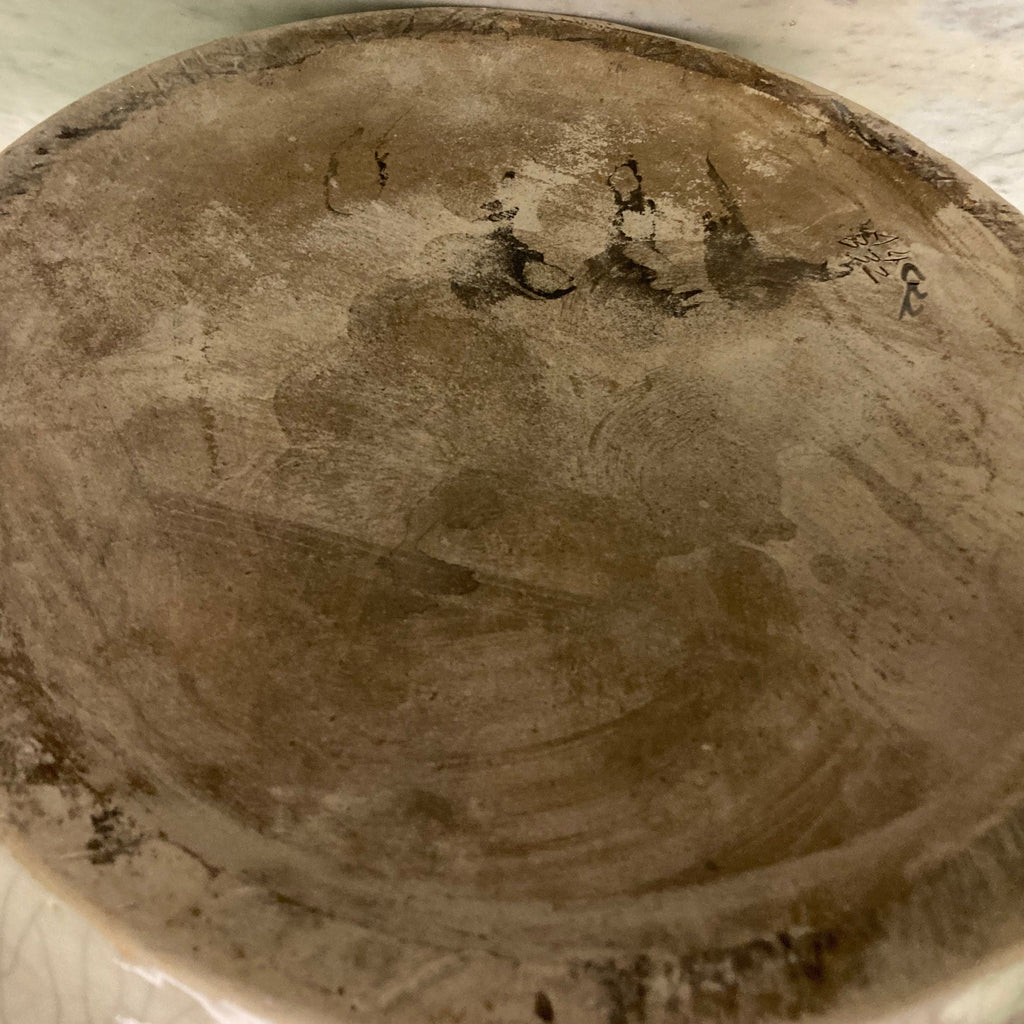 Cache pot vintage en céramique craquelée à décor de grenouilles.