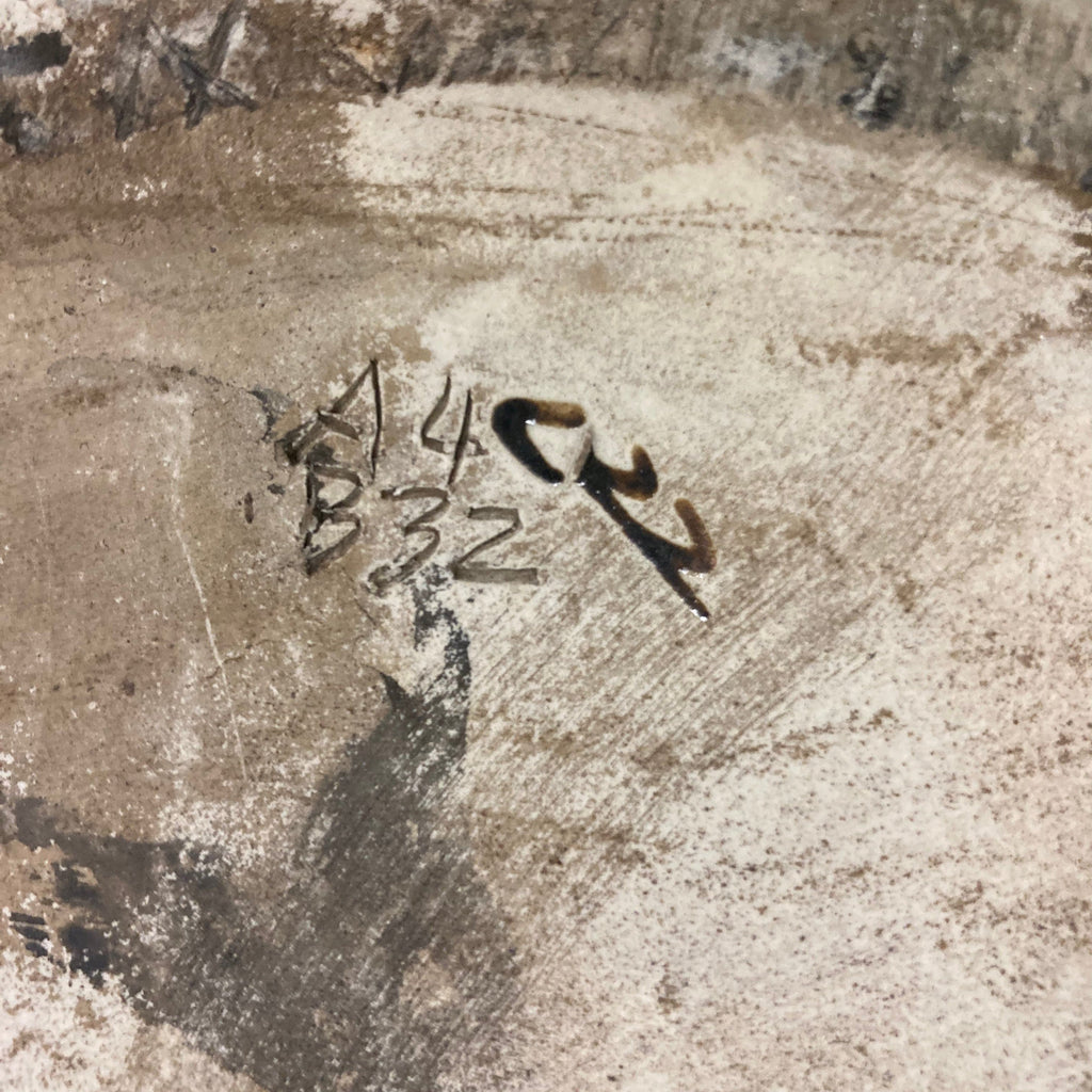 Cache pot vintage en céramique craquelée à décor de grenouilles.