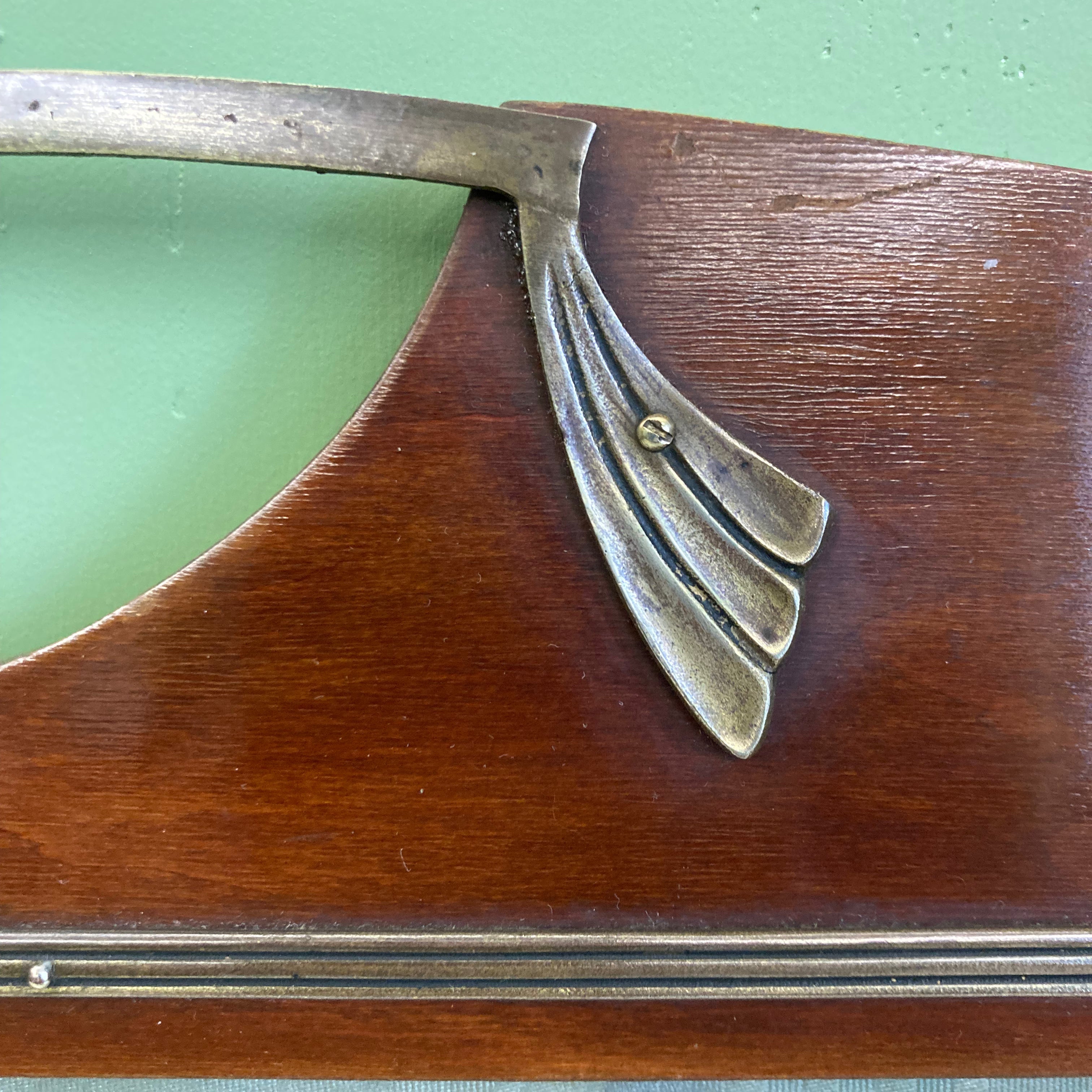 Grand cadre photos art nouveau en acajou et laiton