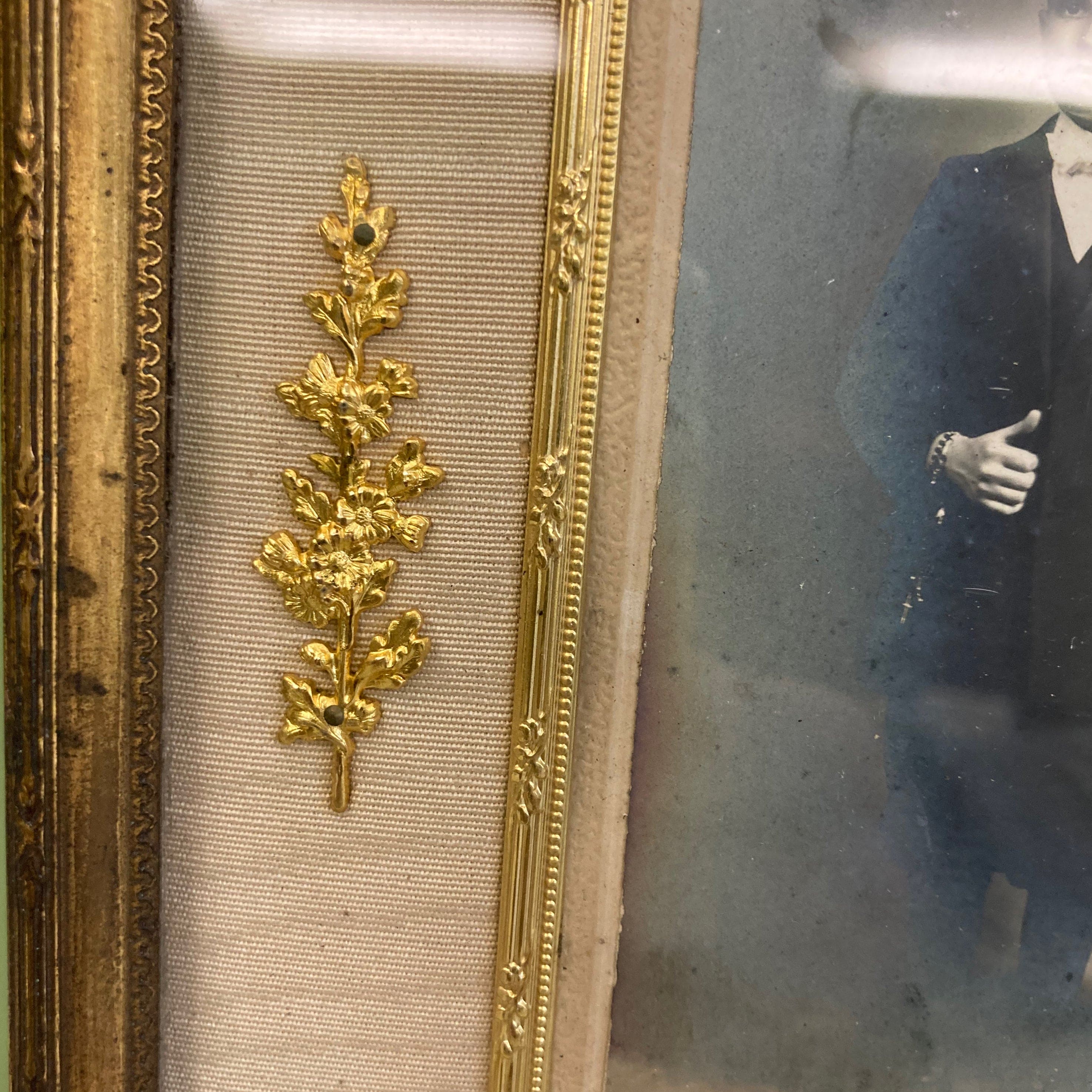 Cadre photo ancien en bronze doré