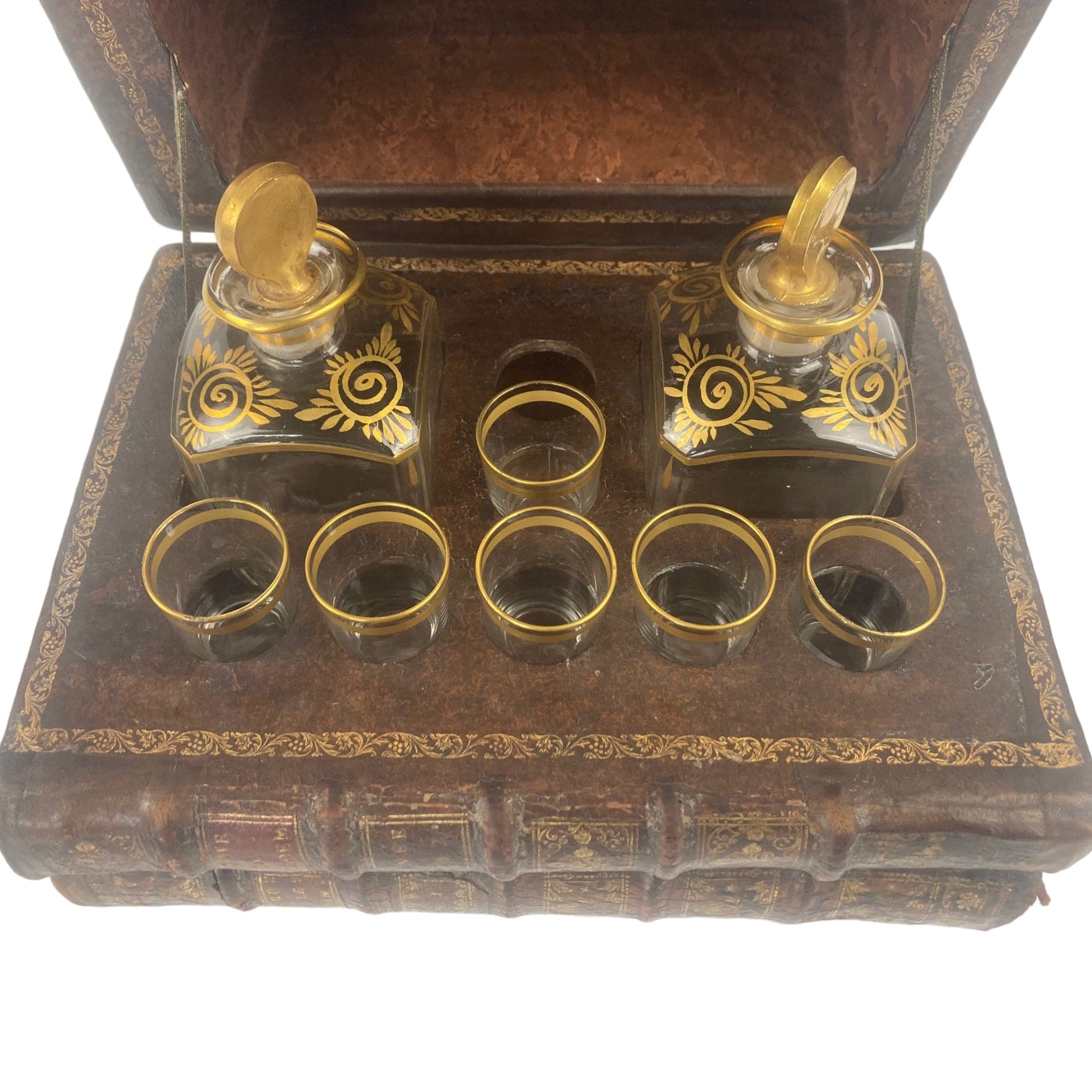 cave à liqueurs en forme de livres